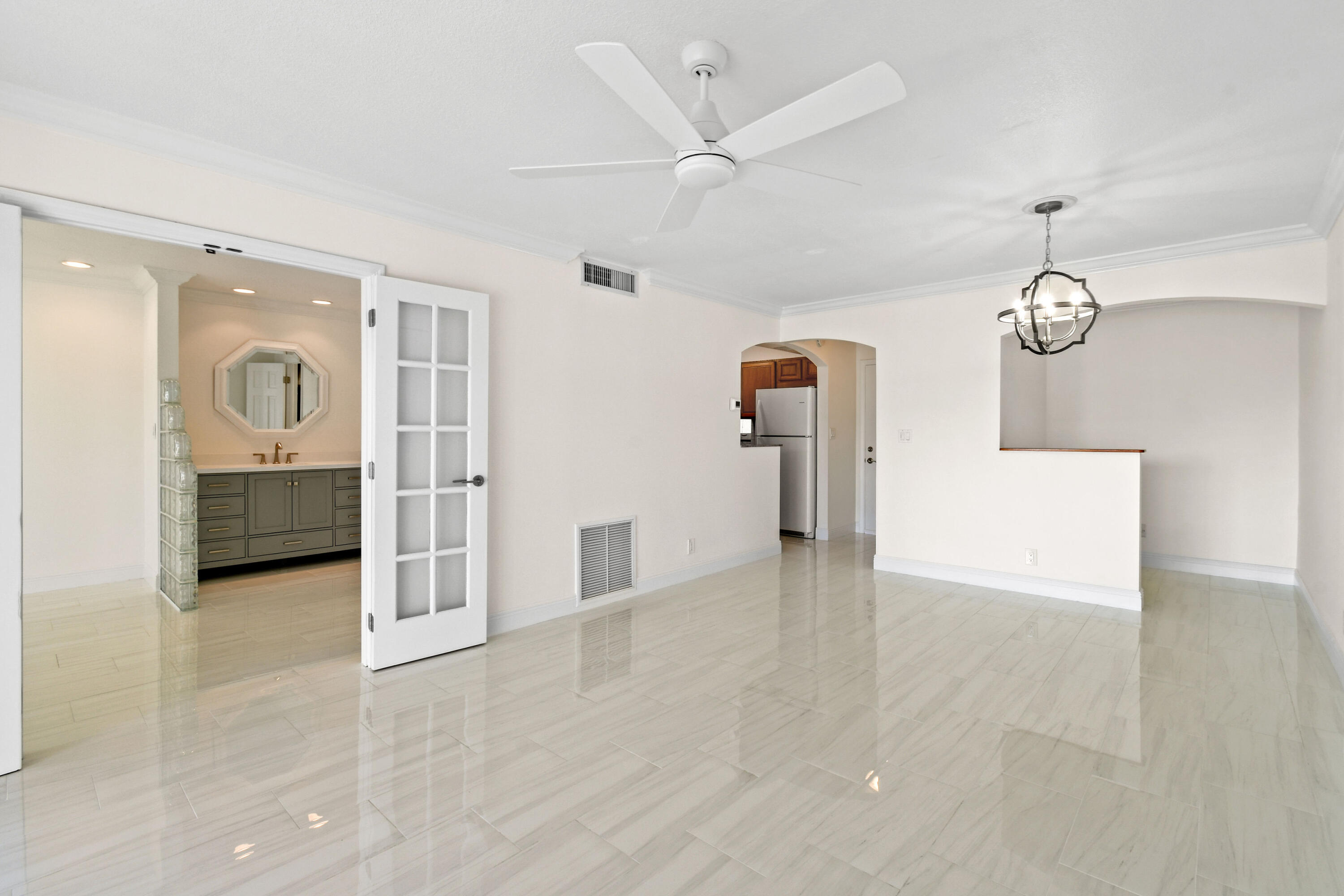 236 Castlewood Drive 305