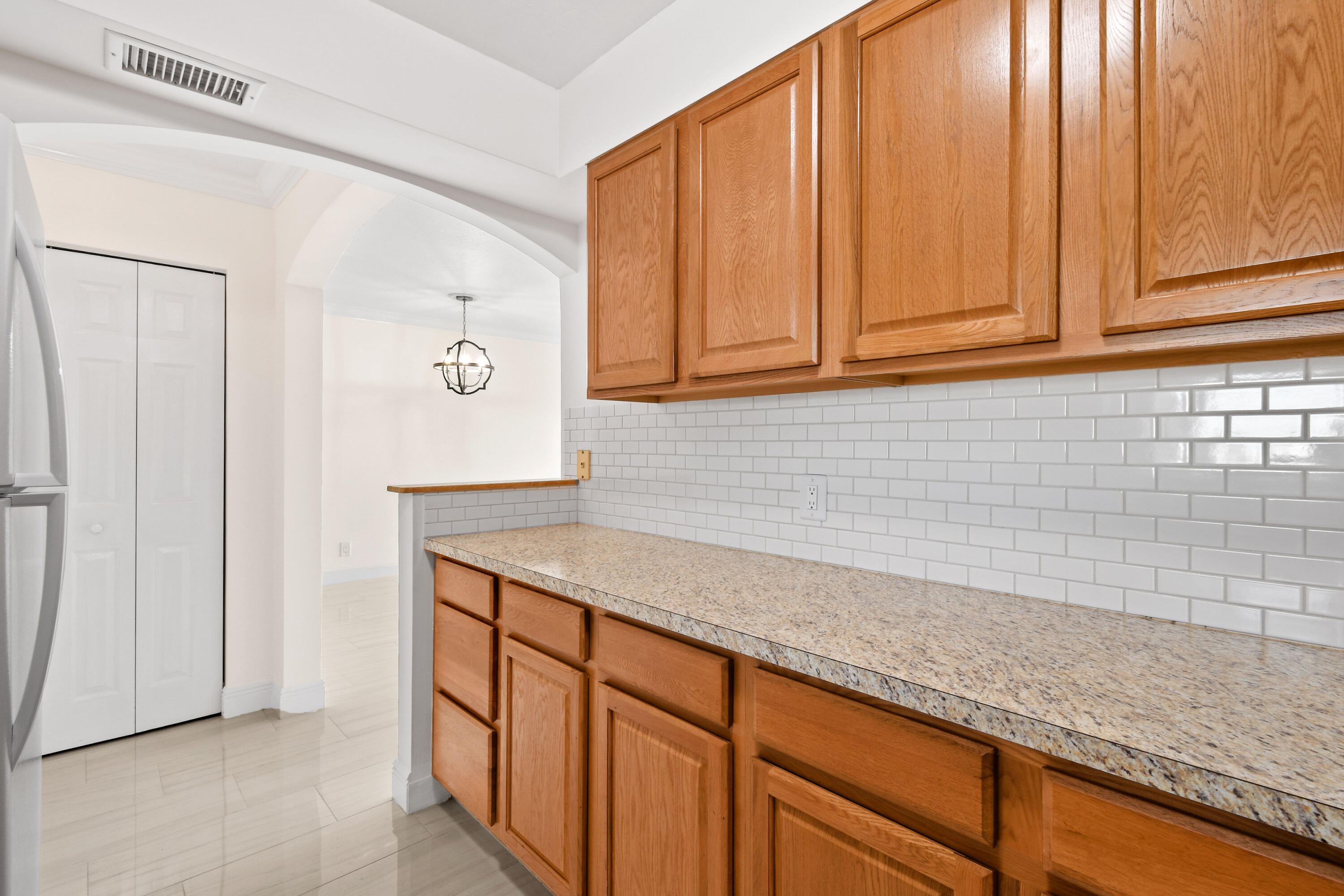 236 Castlewood Drive 305