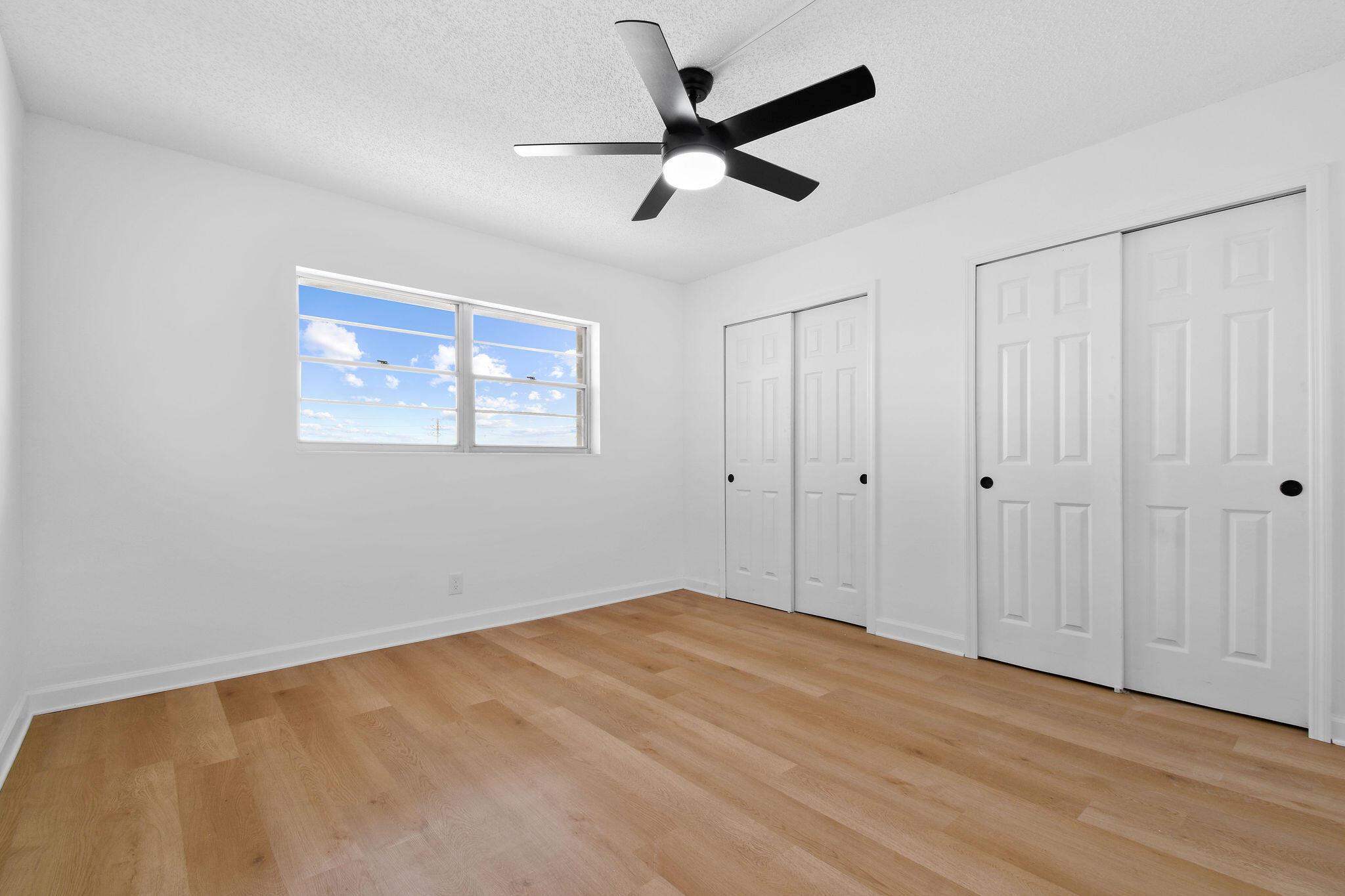 3040 Lake Shore Drive 305