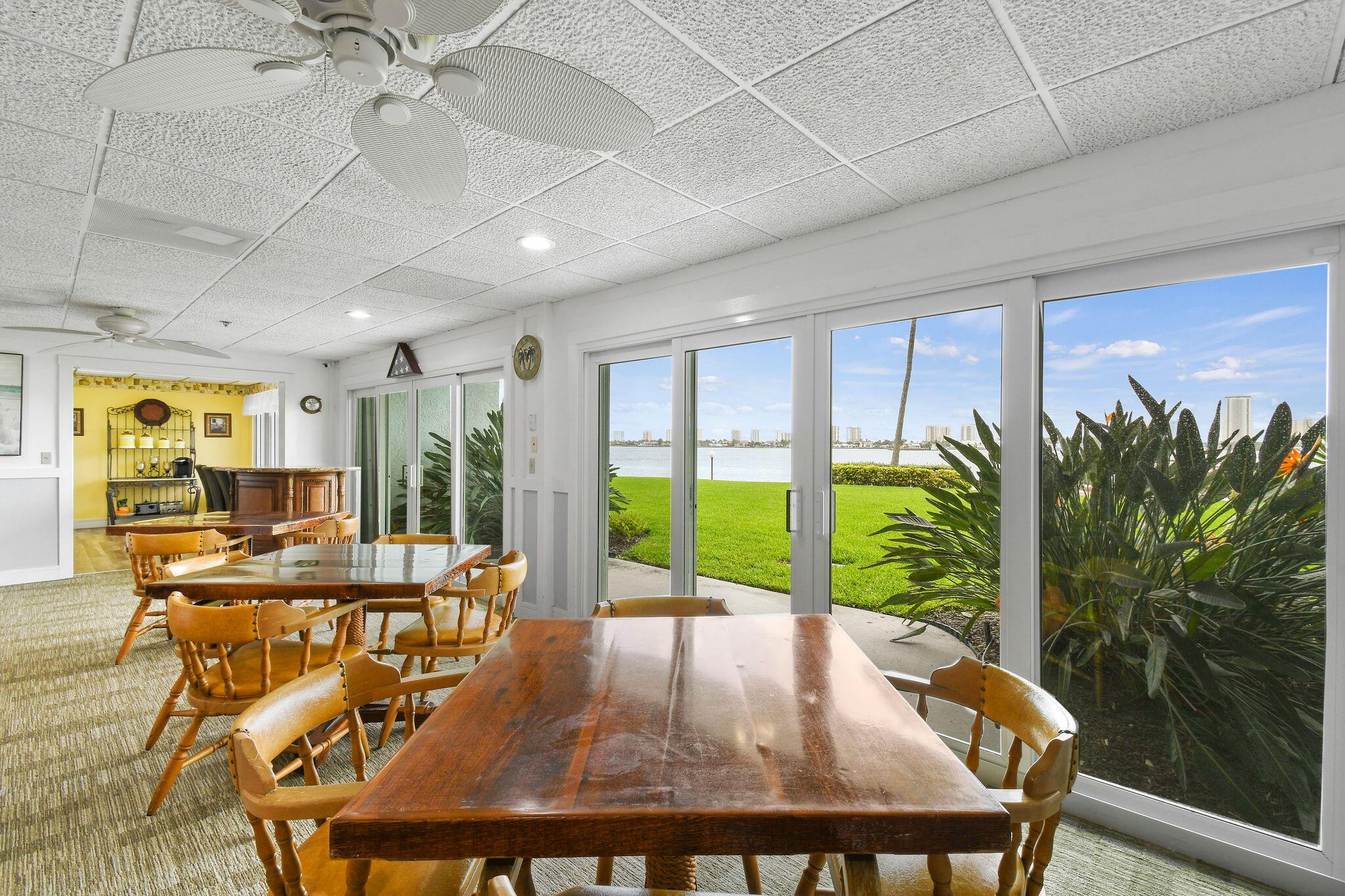 3040 Lake Shore Drive 305