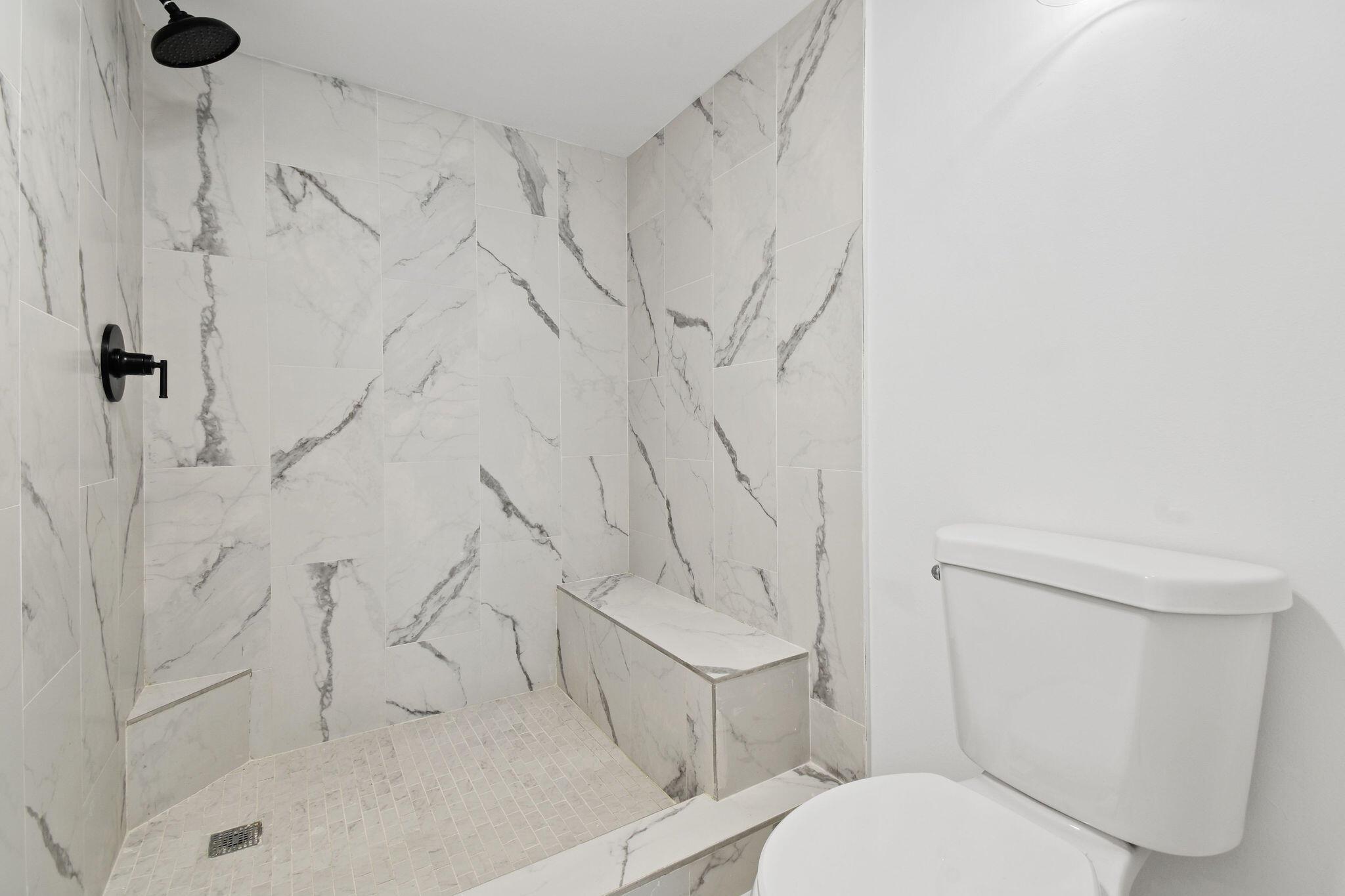 3040 Lake Shore Drive 305