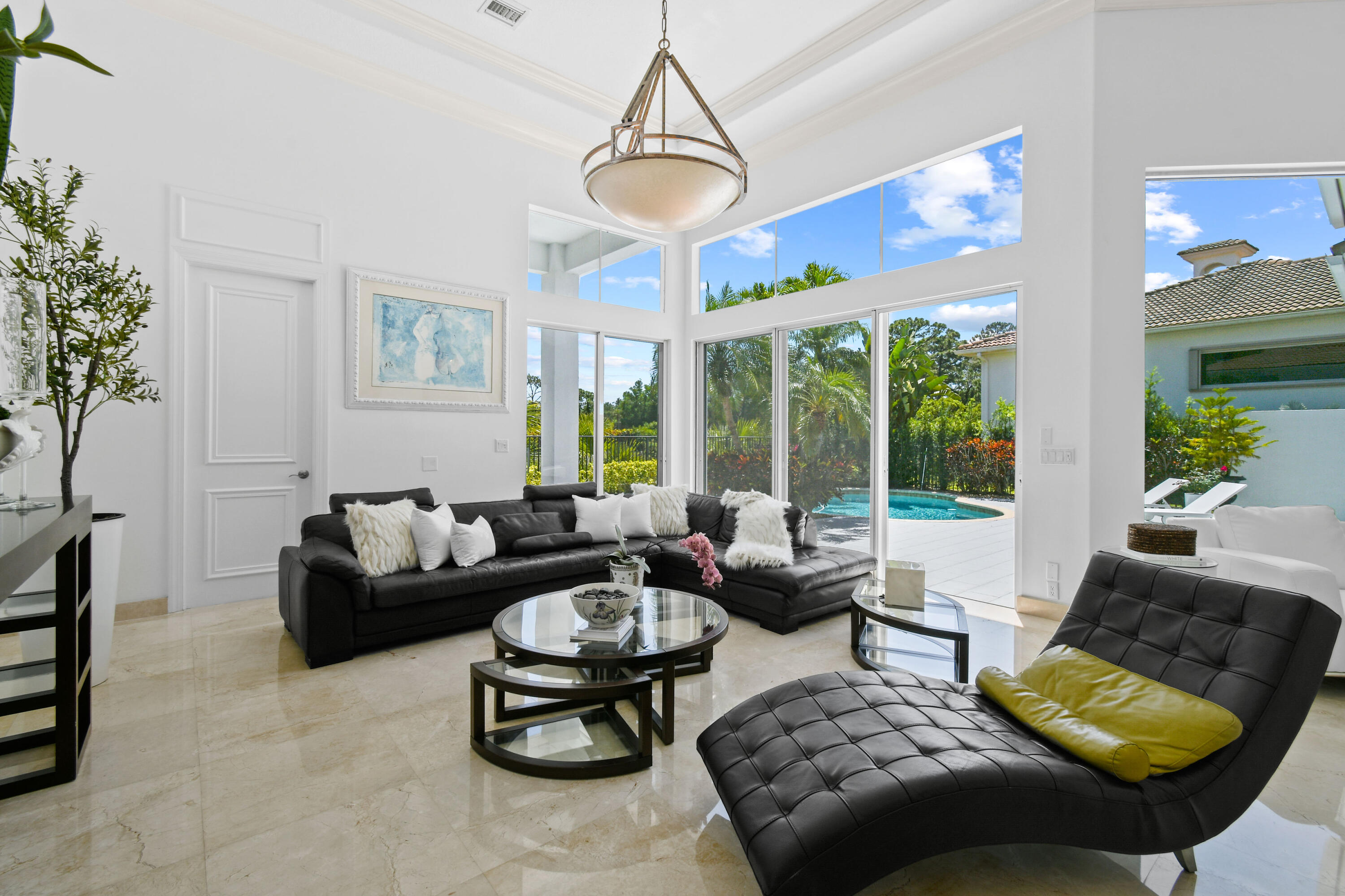 208 Montant Drive