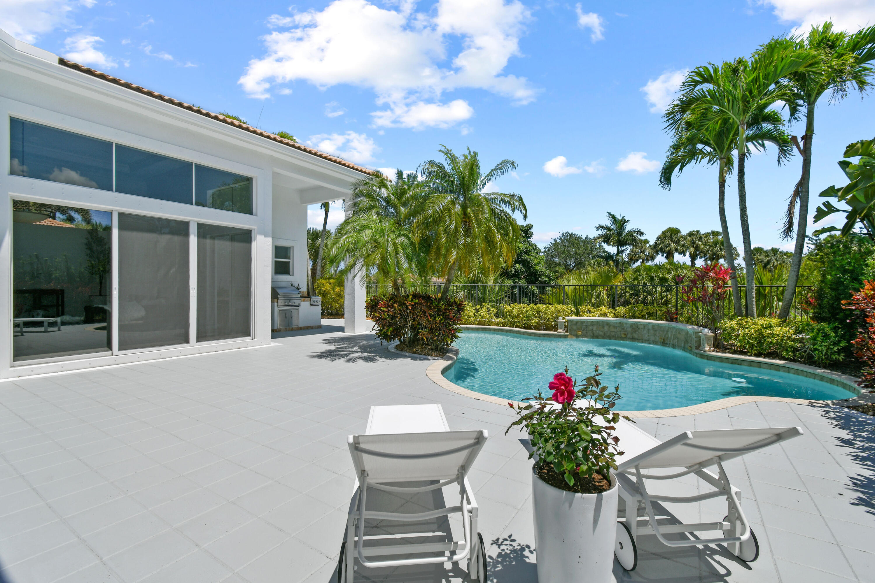 208 Montant Drive