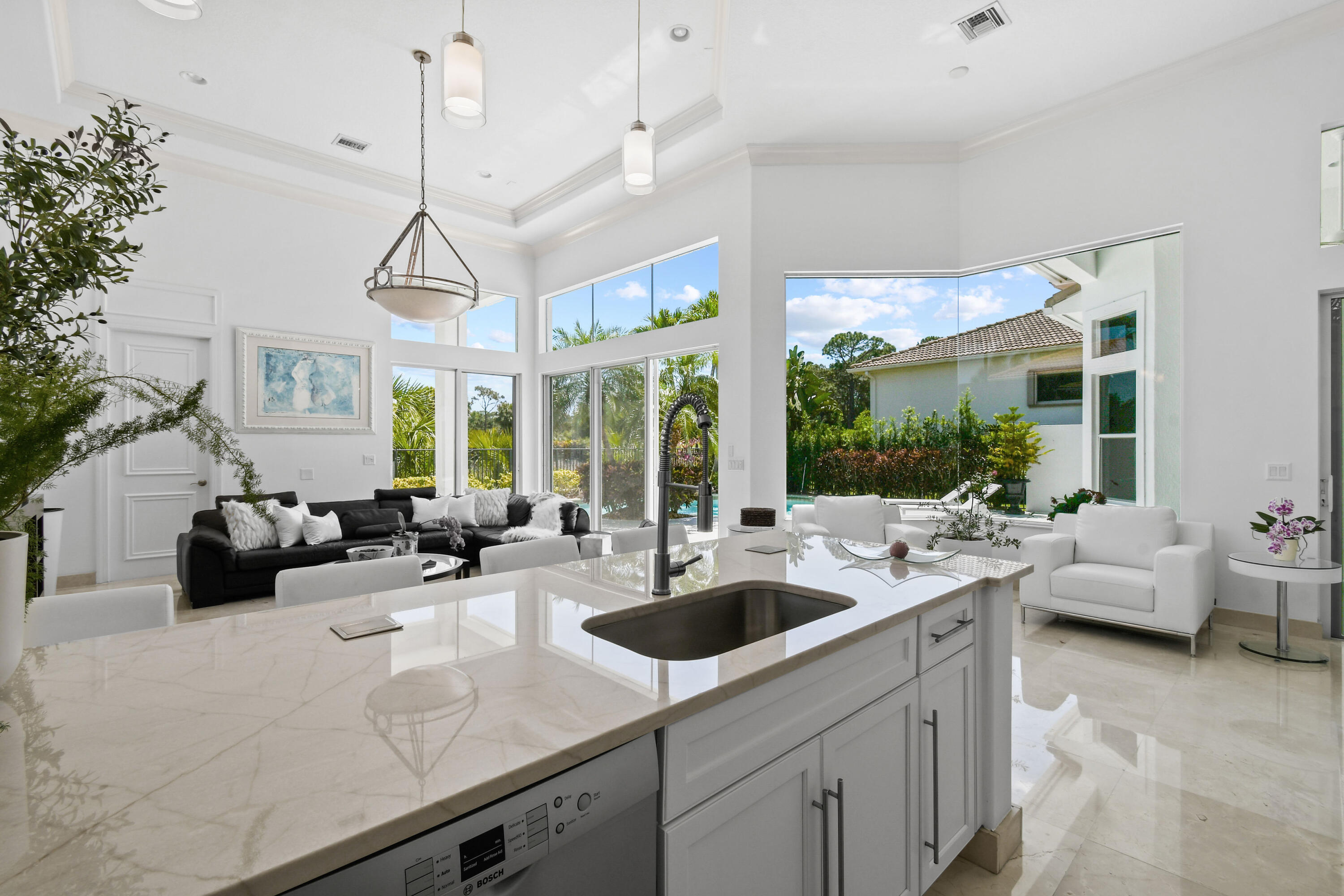 208 Montant Drive