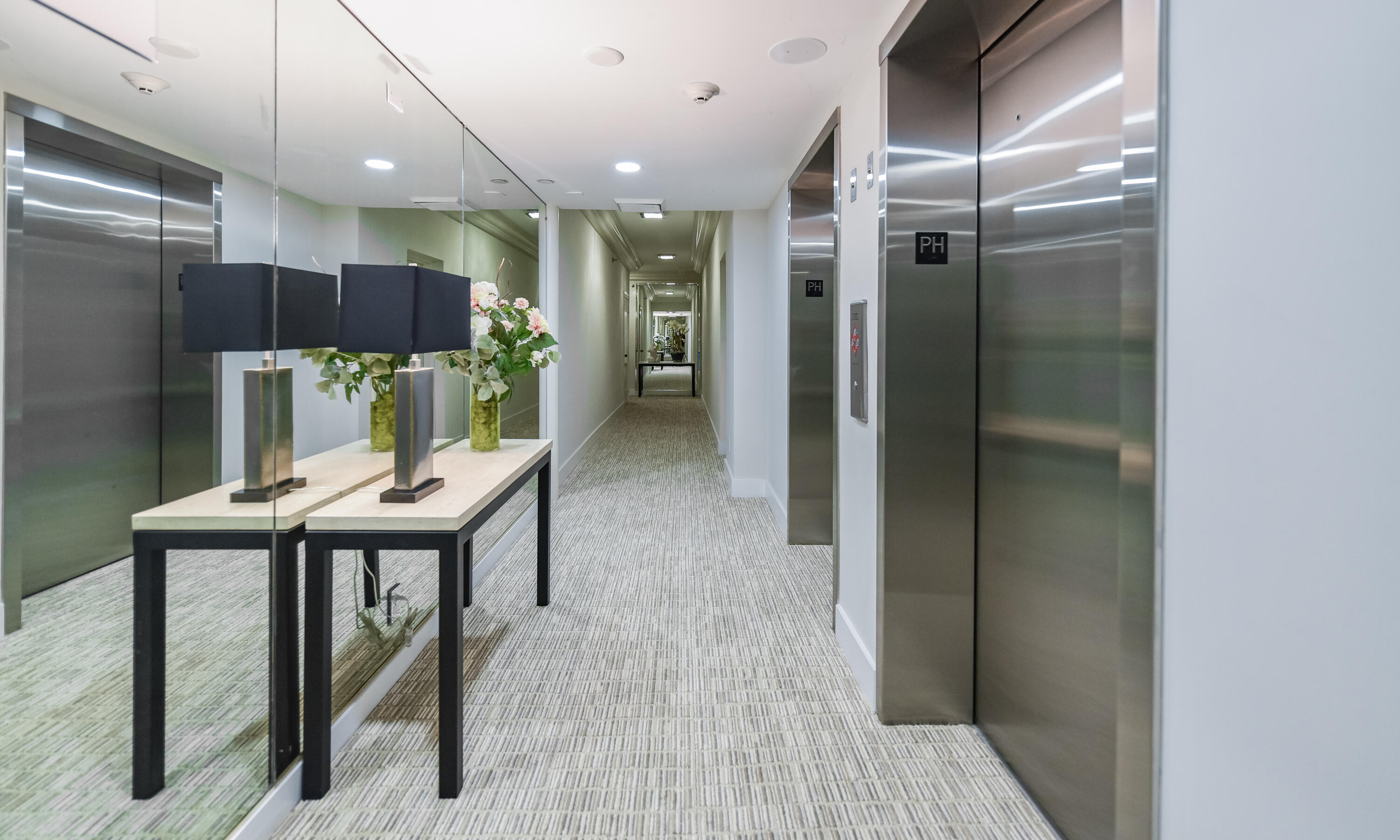 2427 Presidential Way Ph3