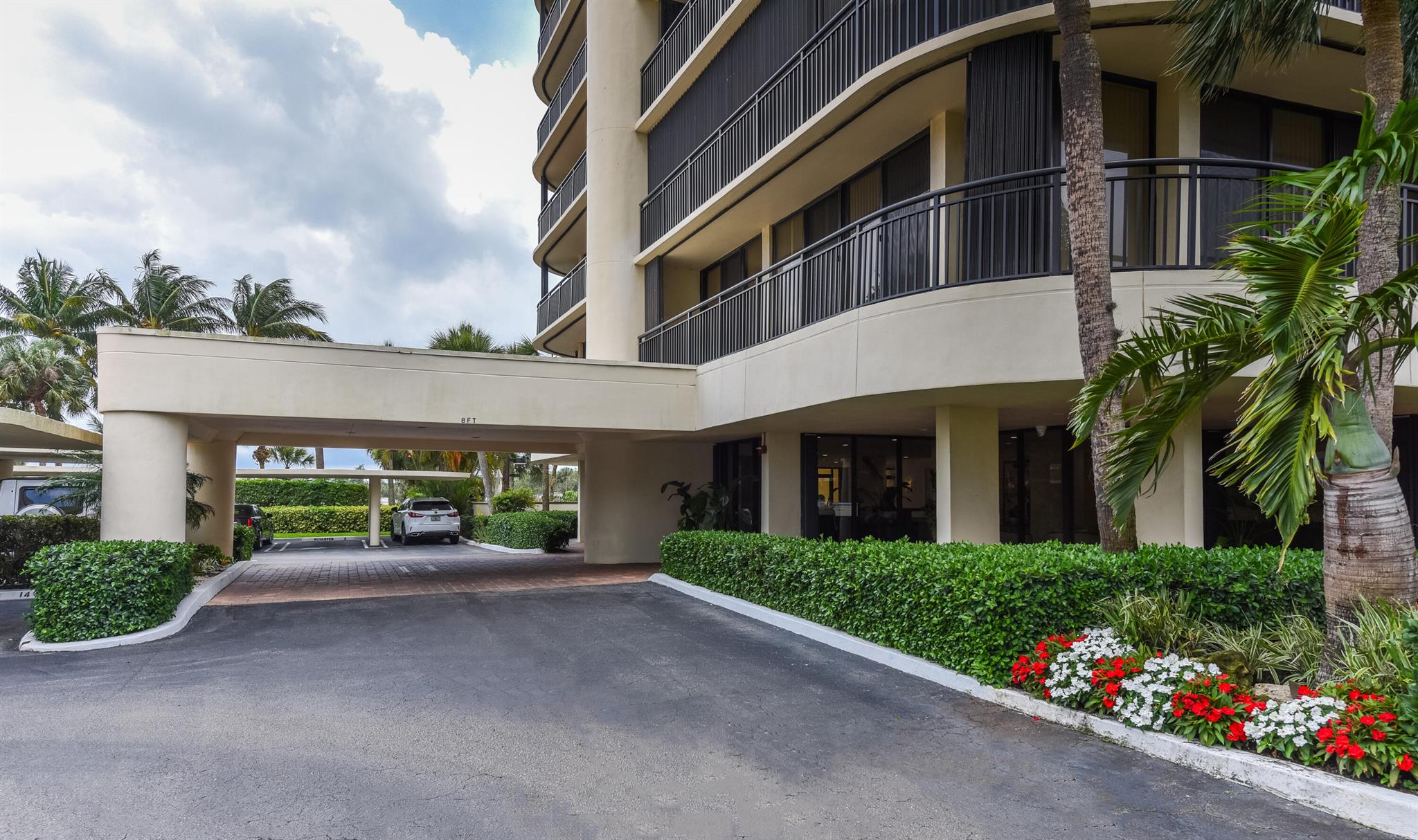 2427 Presidential Way Ph3