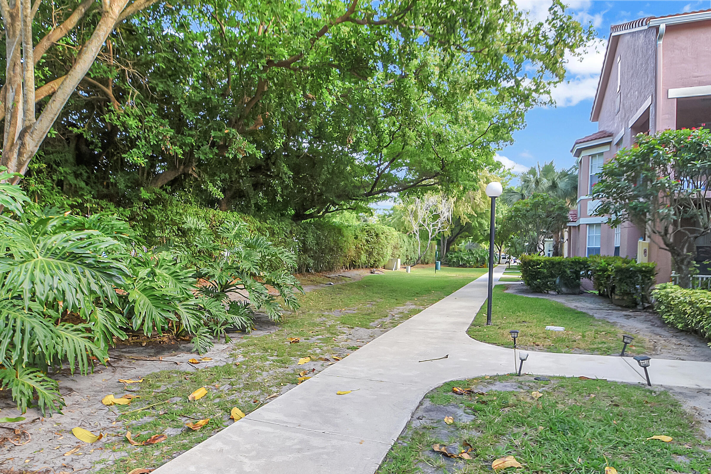1401 Belmont Place