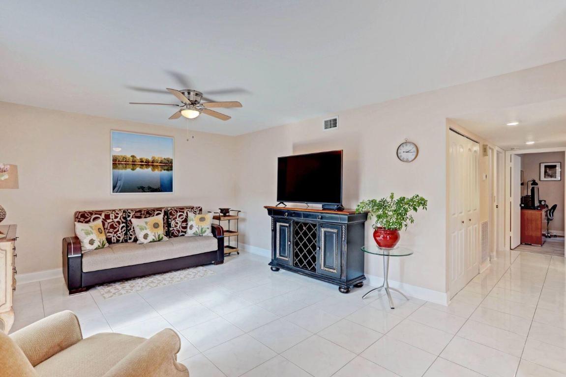 2205 SW 22nd Avenue 1030