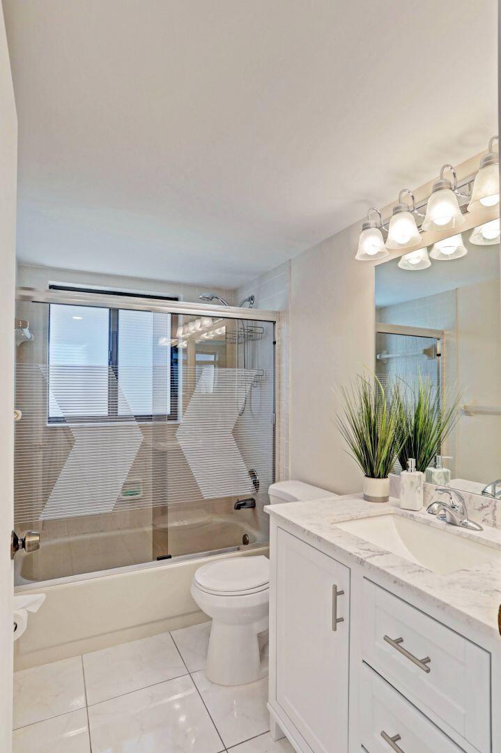 2205 SW 22nd Avenue 1030