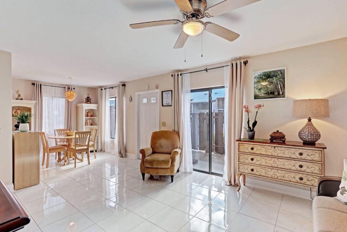 2205 SW 22nd Avenue 1030