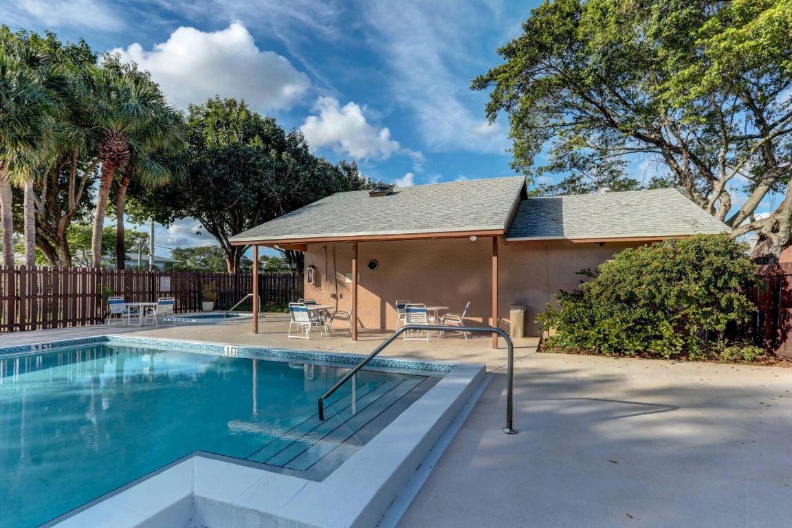 2205 SW 22nd Avenue 1030