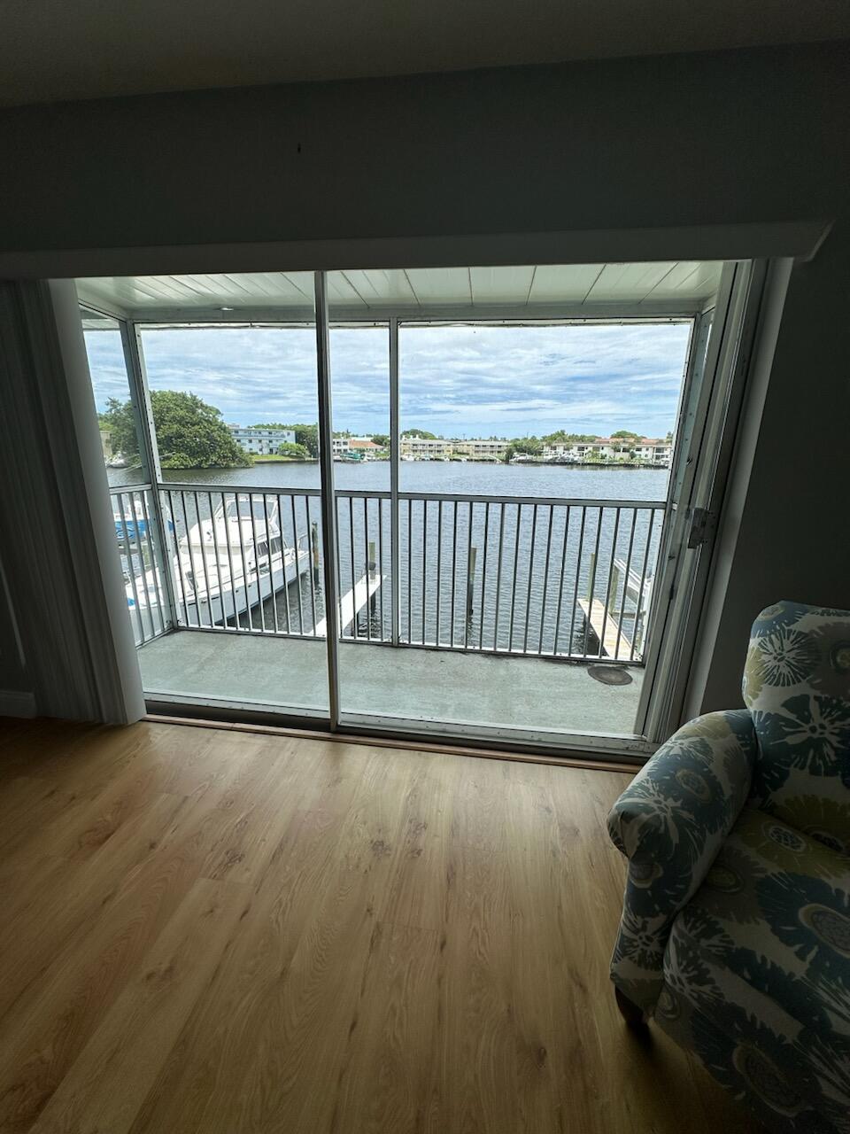 400 Northlake Court 206