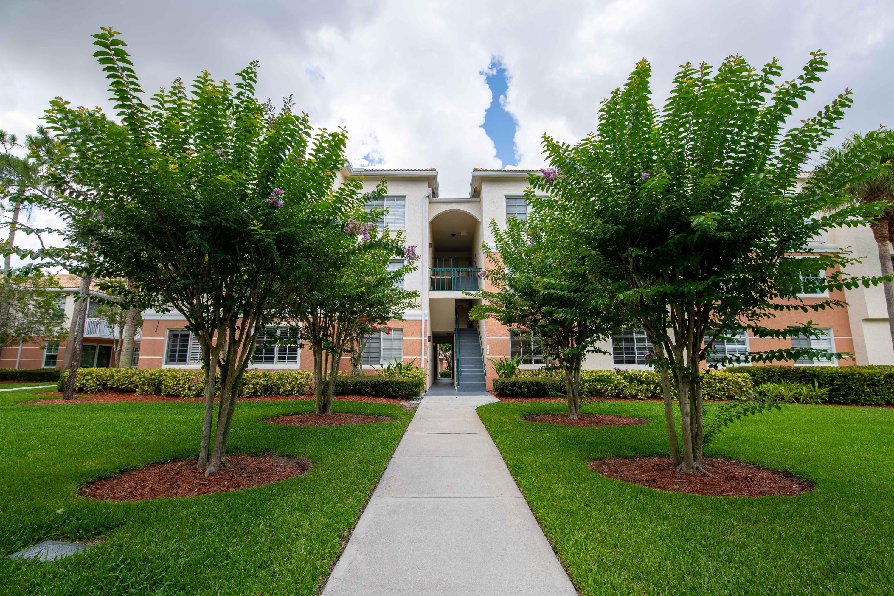 4103 Myrtlewood Circle E