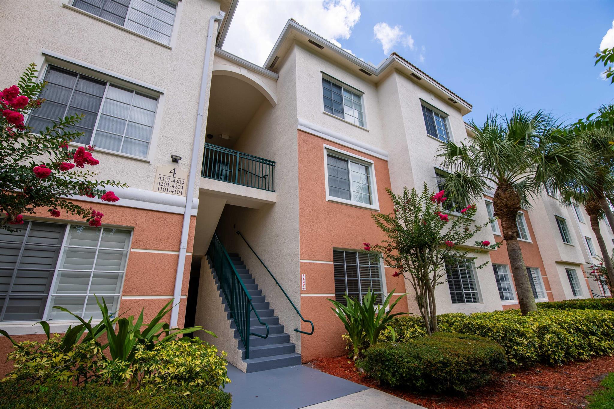 4103 Myrtlewood Circle E