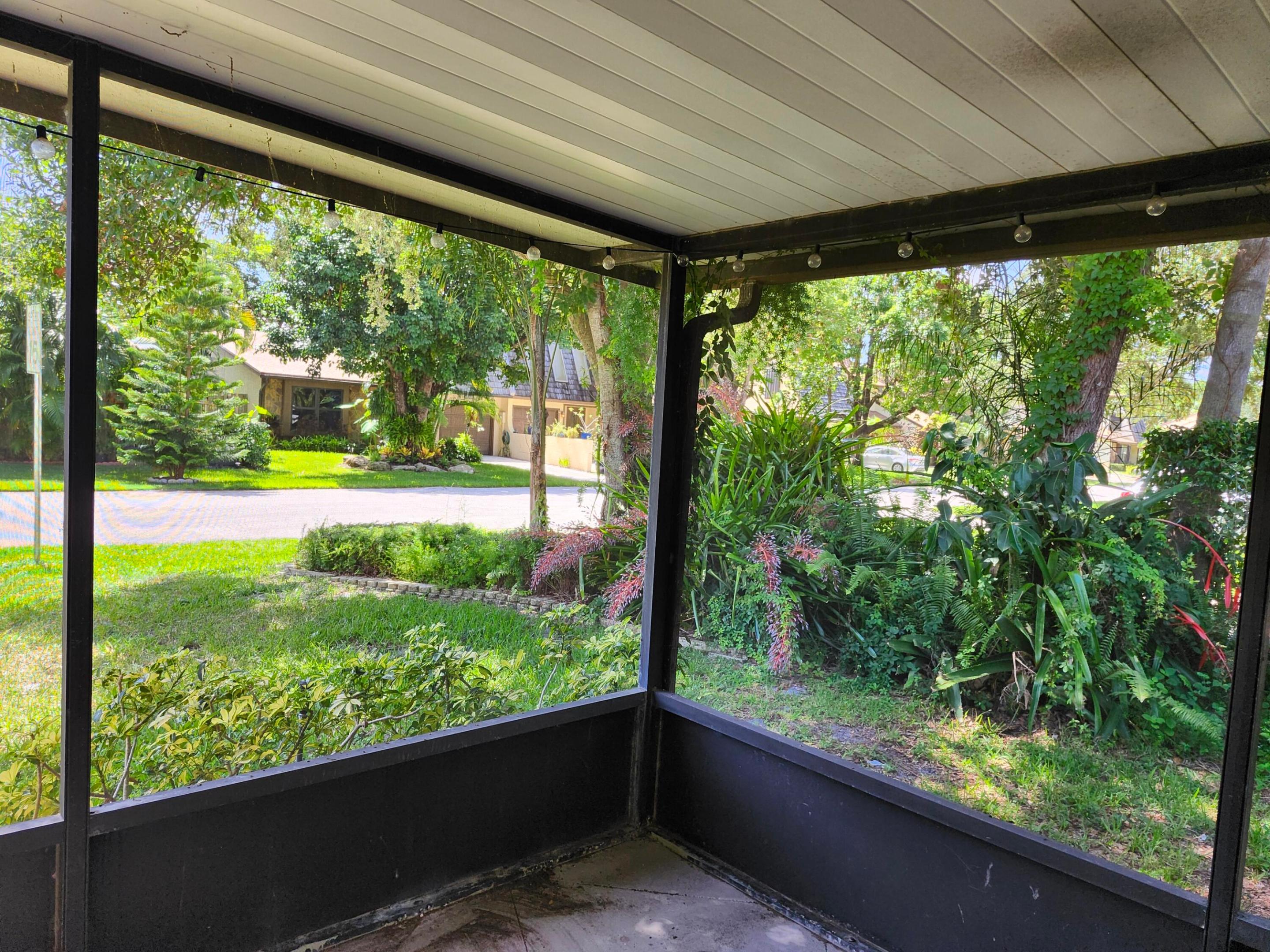 1082 Raintree Lane