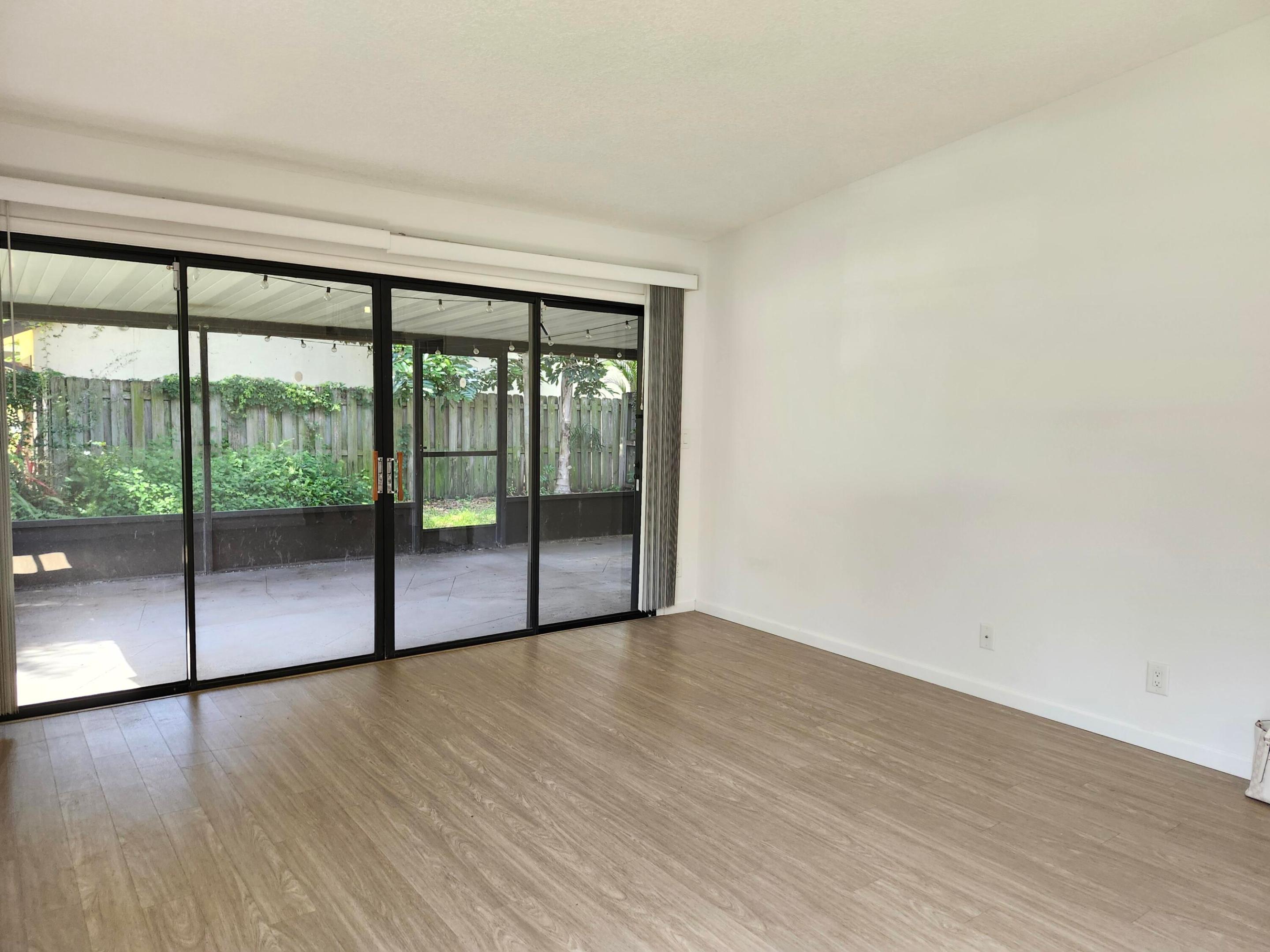1082 Raintree Lane