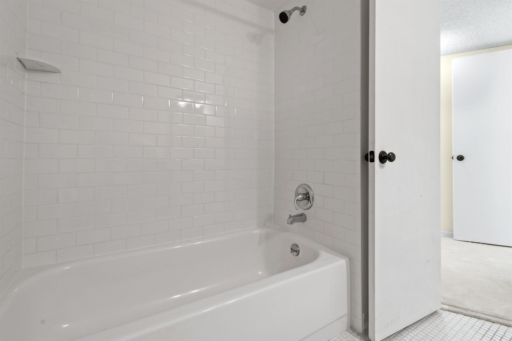 2800 N Ocean Drive A-8b