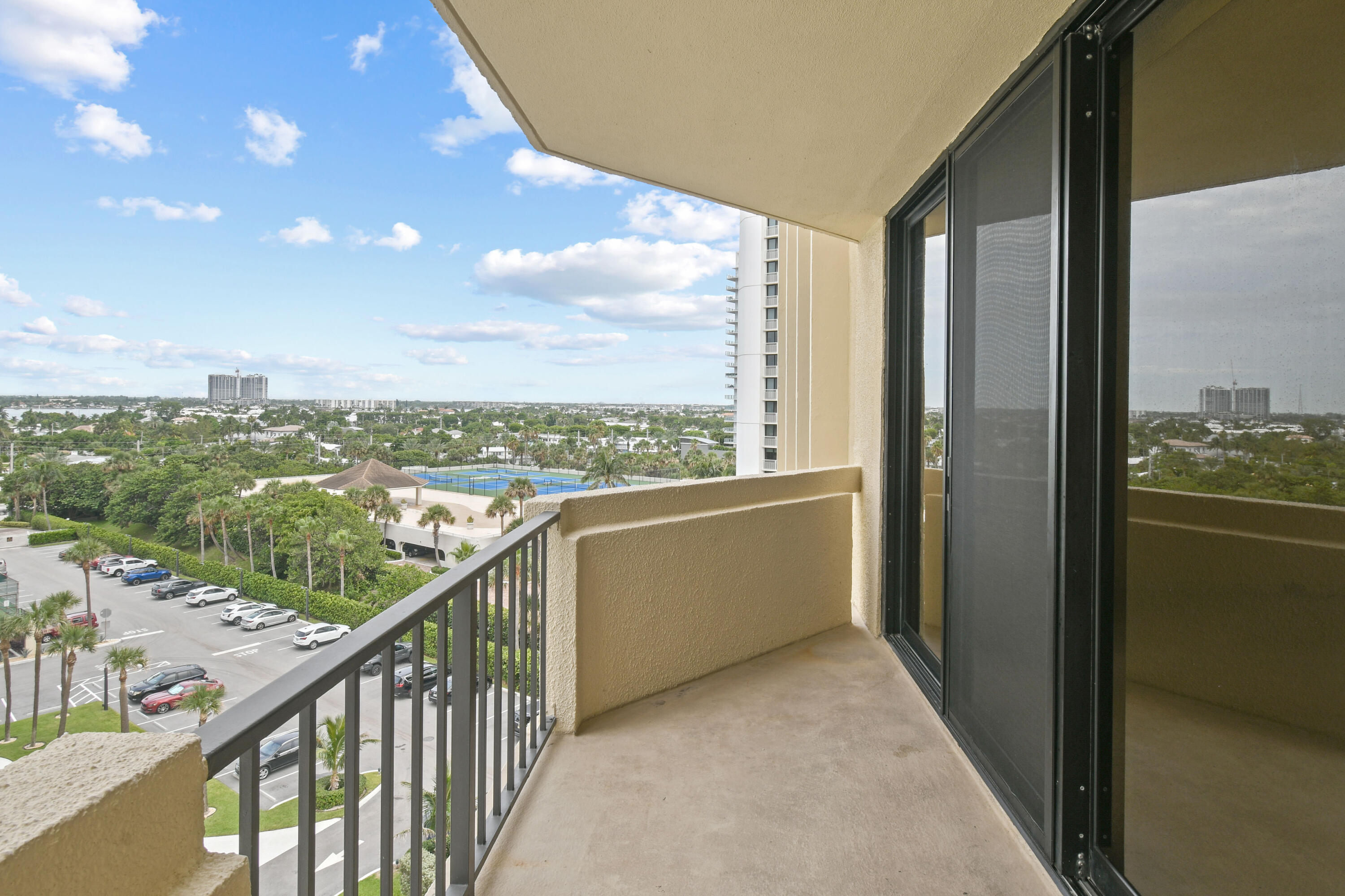 2800 N Ocean Drive A-8b