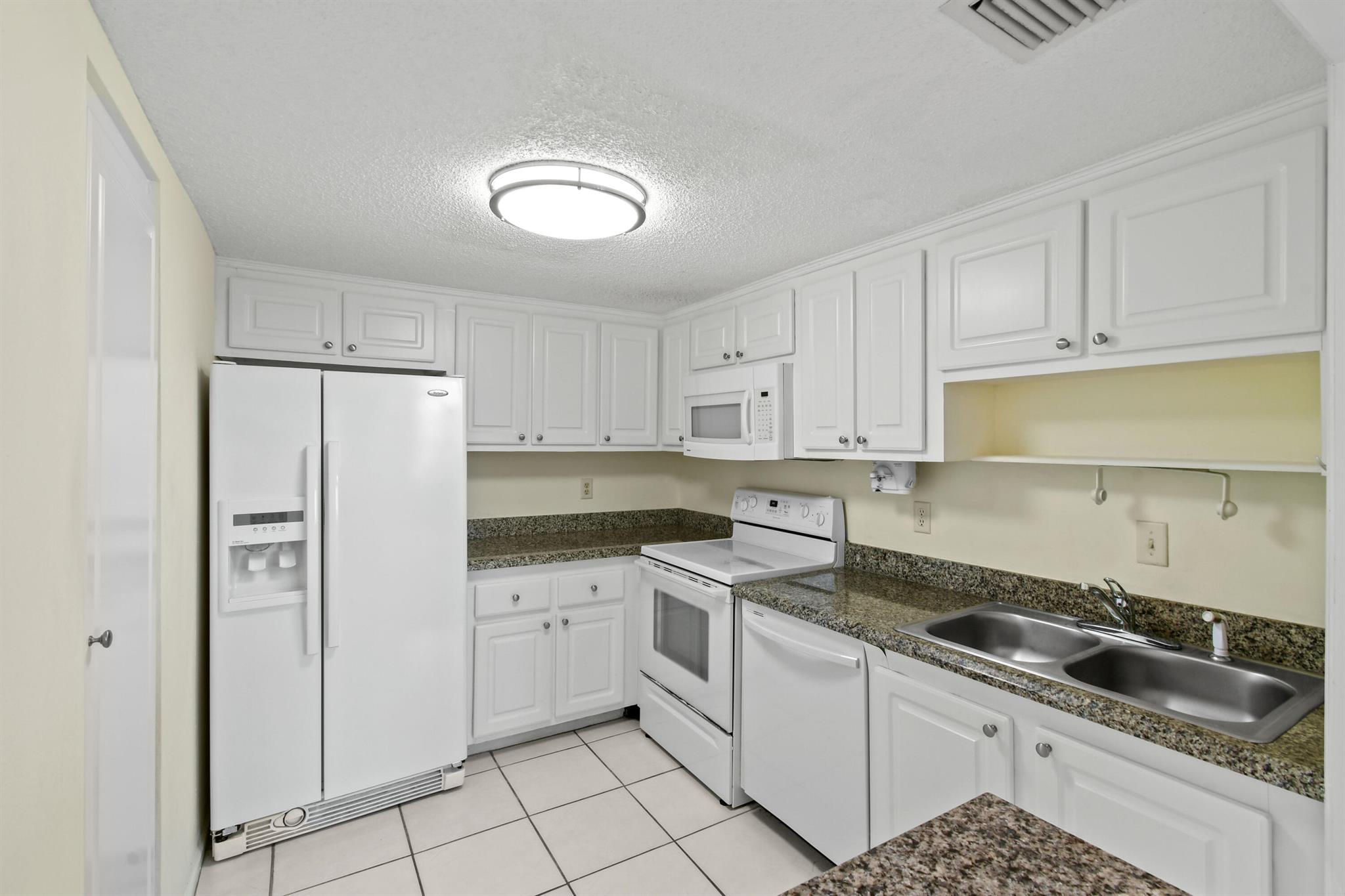 2800 N Ocean Drive A-8b