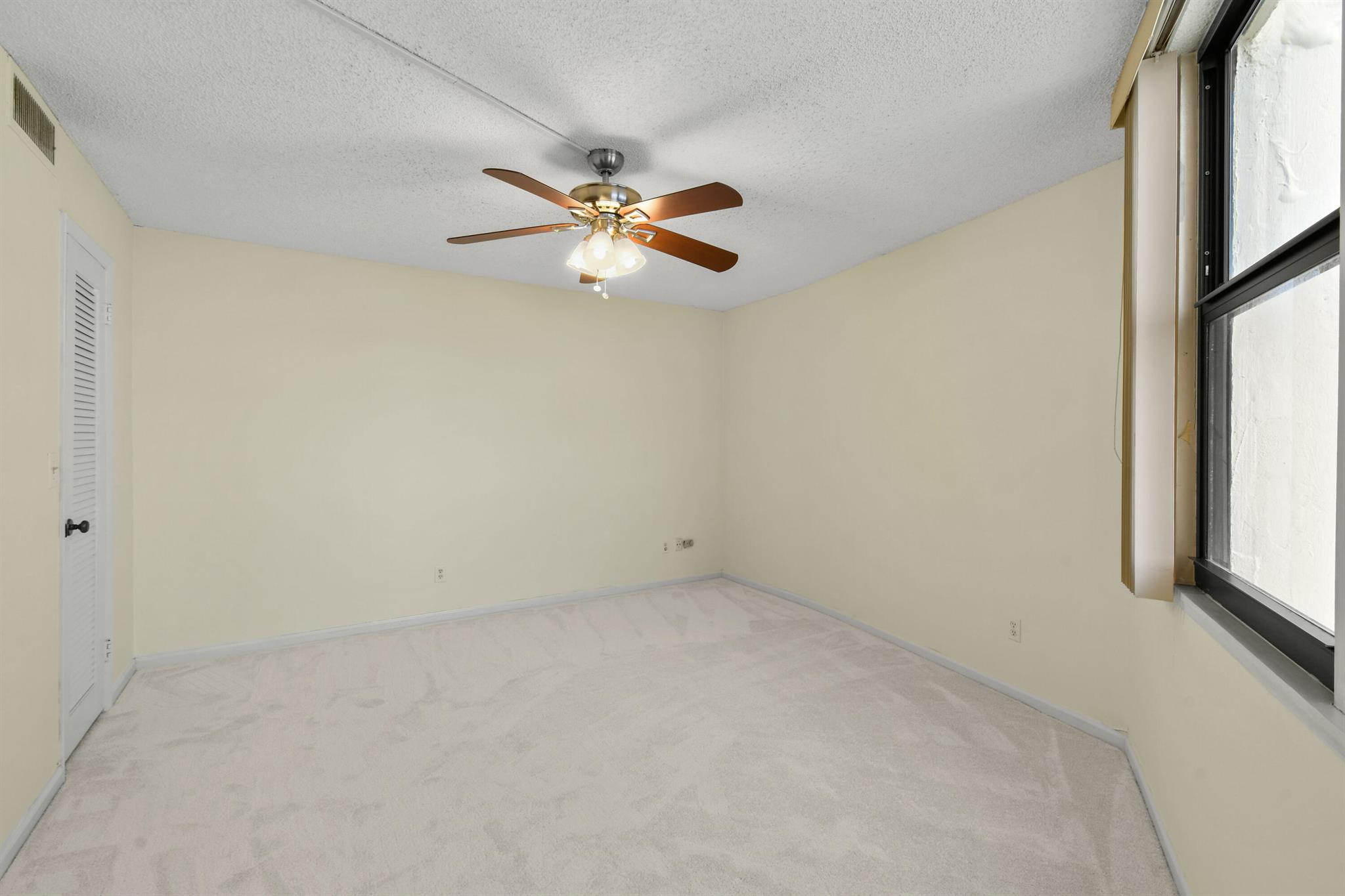 2800 N Ocean Drive A-8b