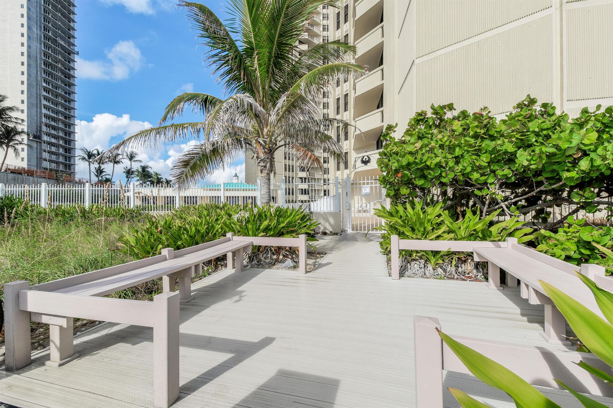 2800 N Ocean Drive A-8b