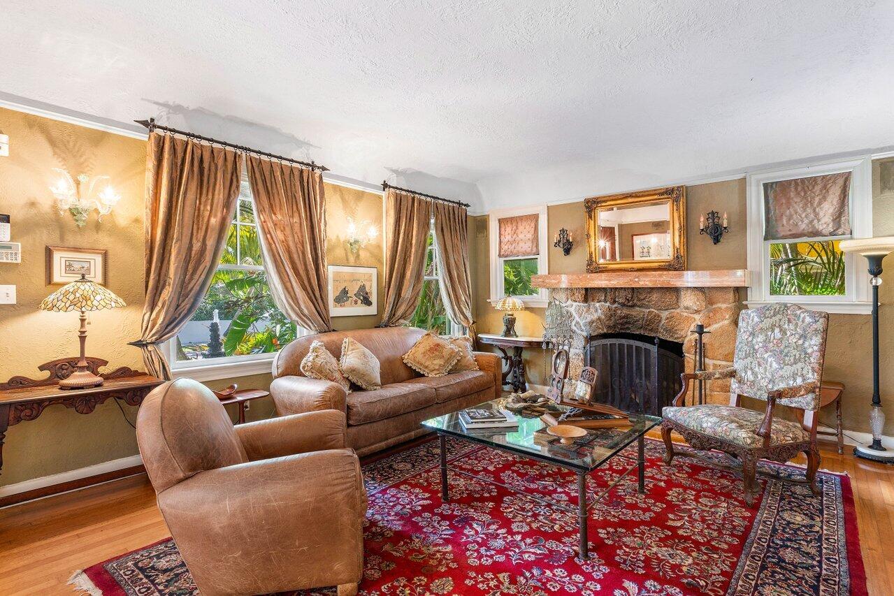 739 Sunset Road