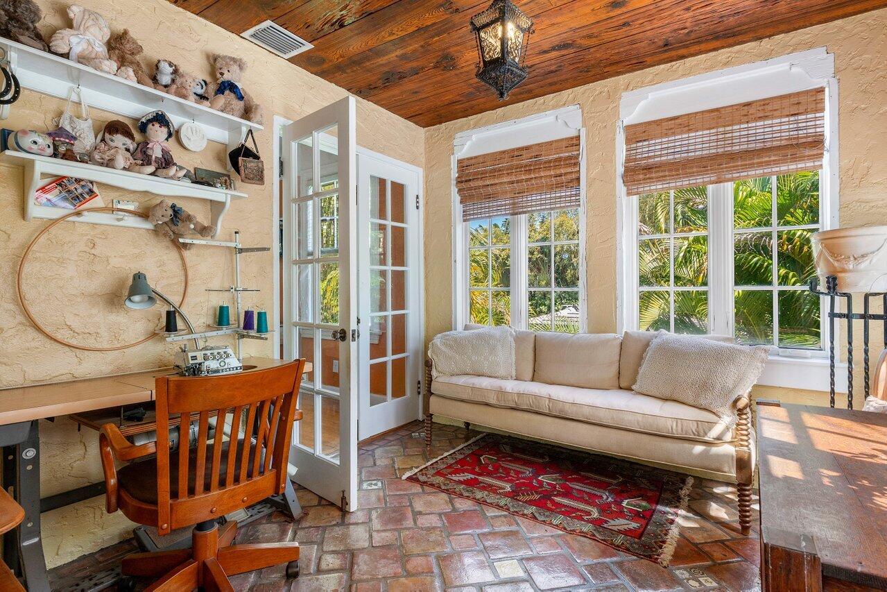 739 Sunset Road