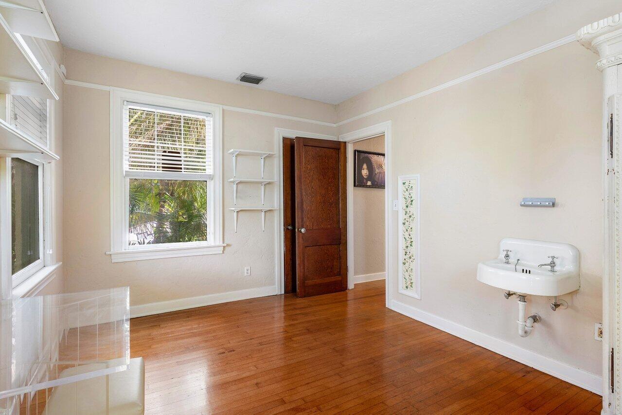 739 Sunset Road