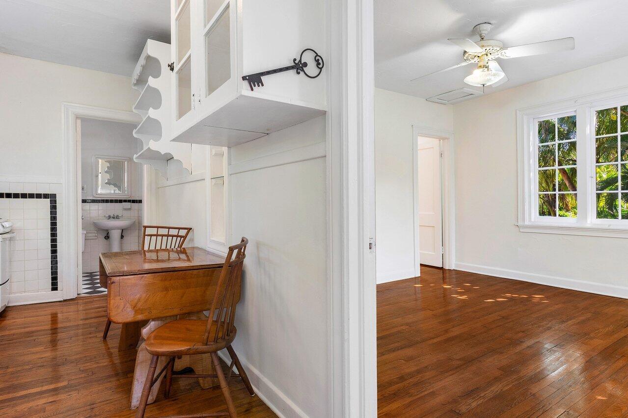 739 Sunset Road