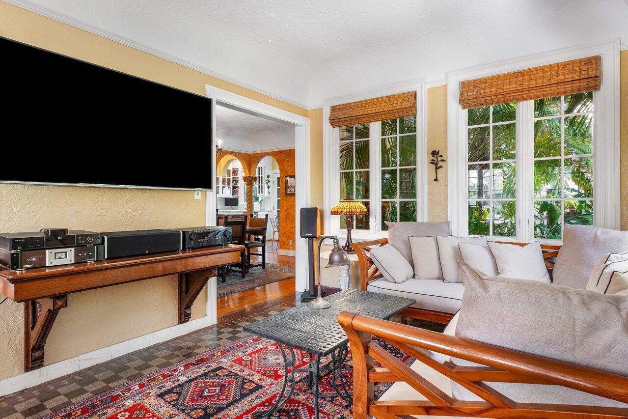 739 Sunset Road