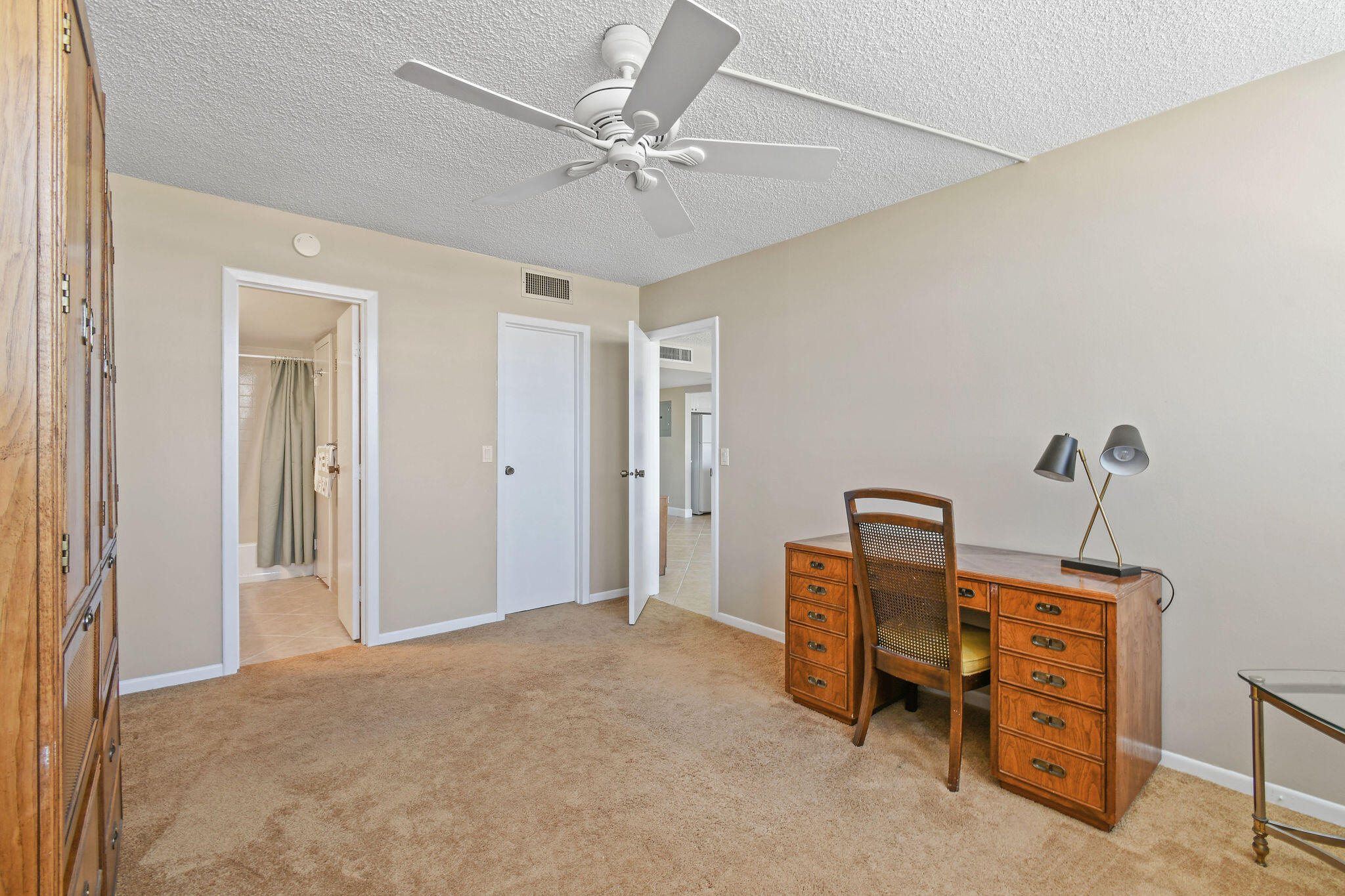 336 Golfview Road 909