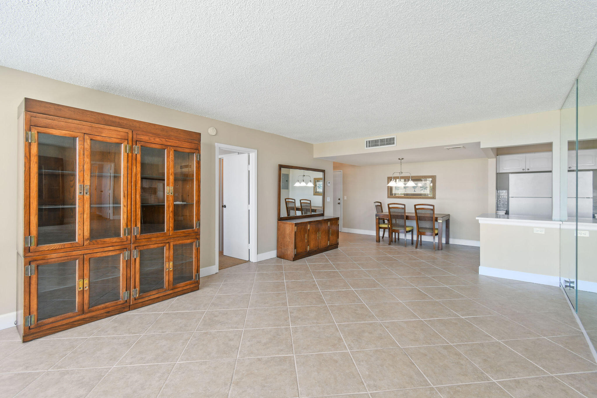 336 Golfview Road 909