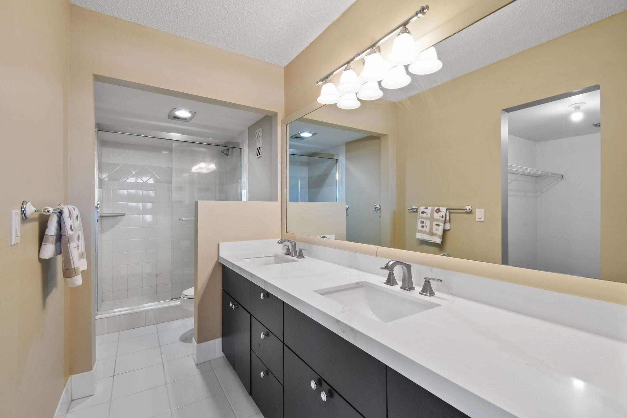 336 Golfview Road 909