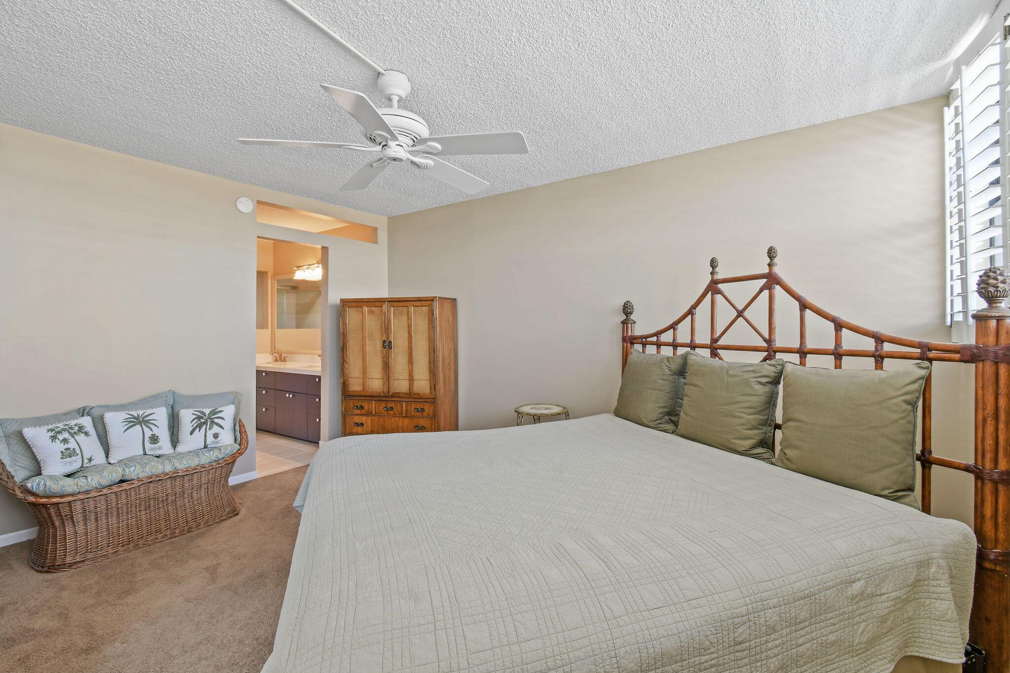 336 Golfview Road 909