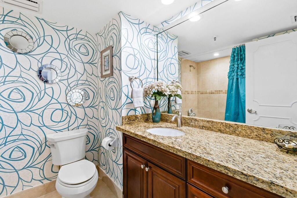 300 Golfview Road 504