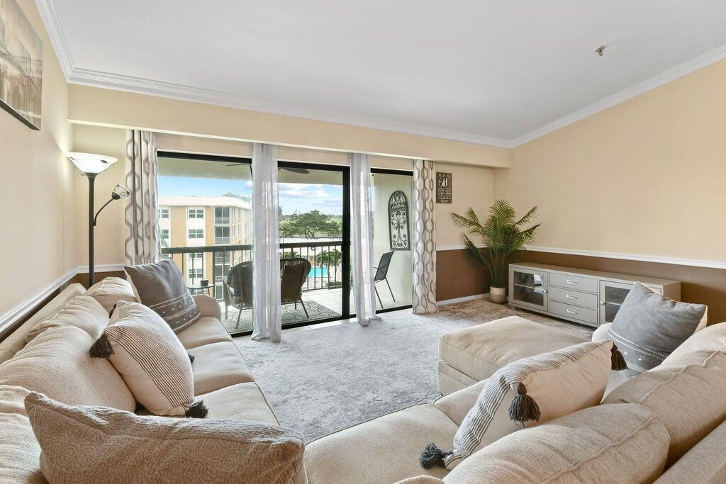 300 Golfview Road 504