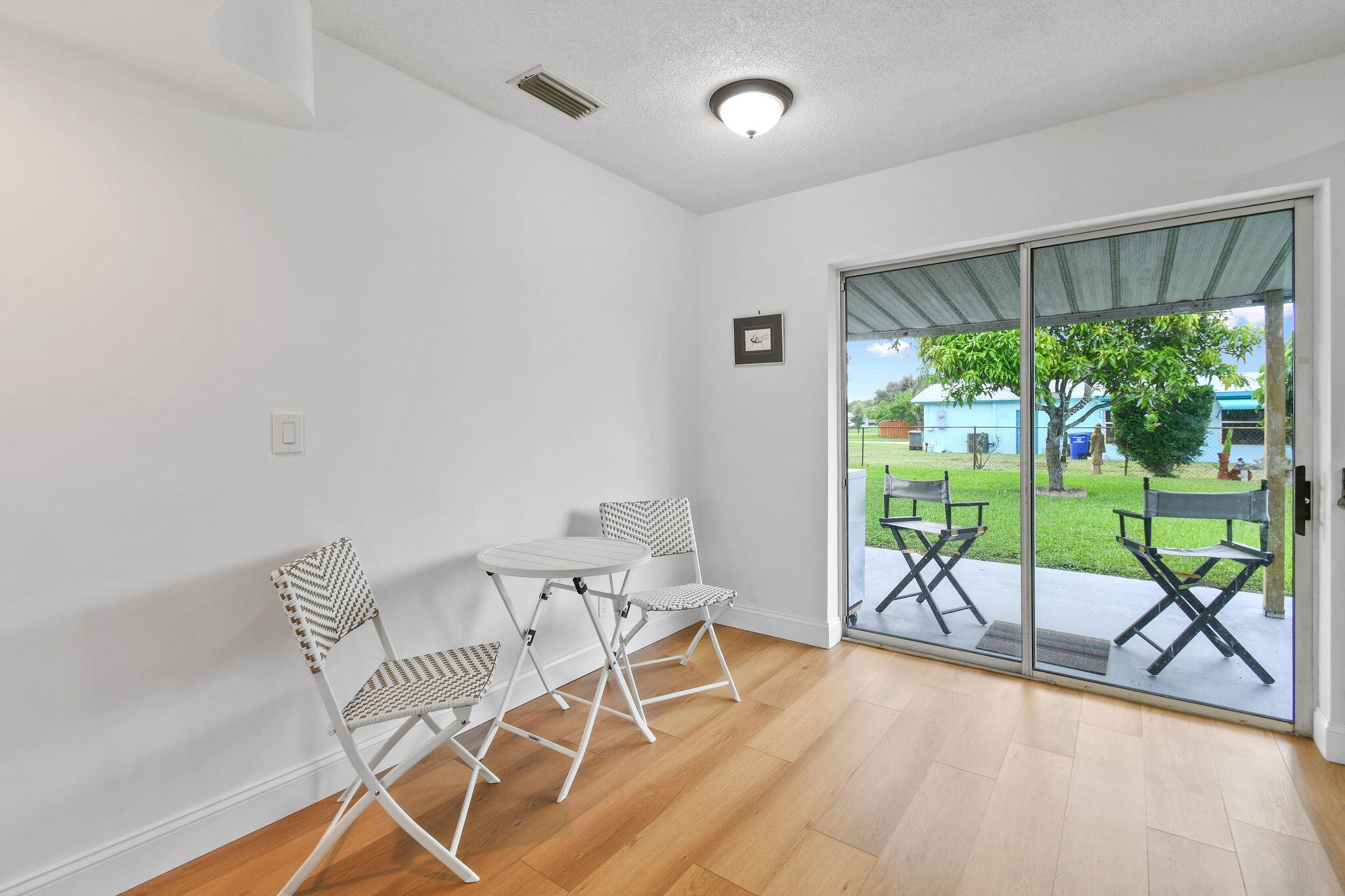 631 W Jasmine Drive