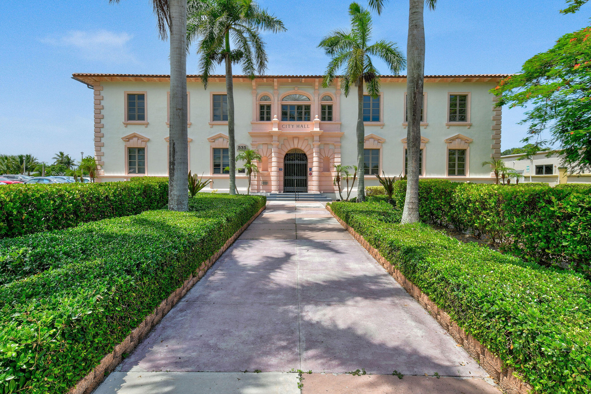 631 W Jasmine Drive