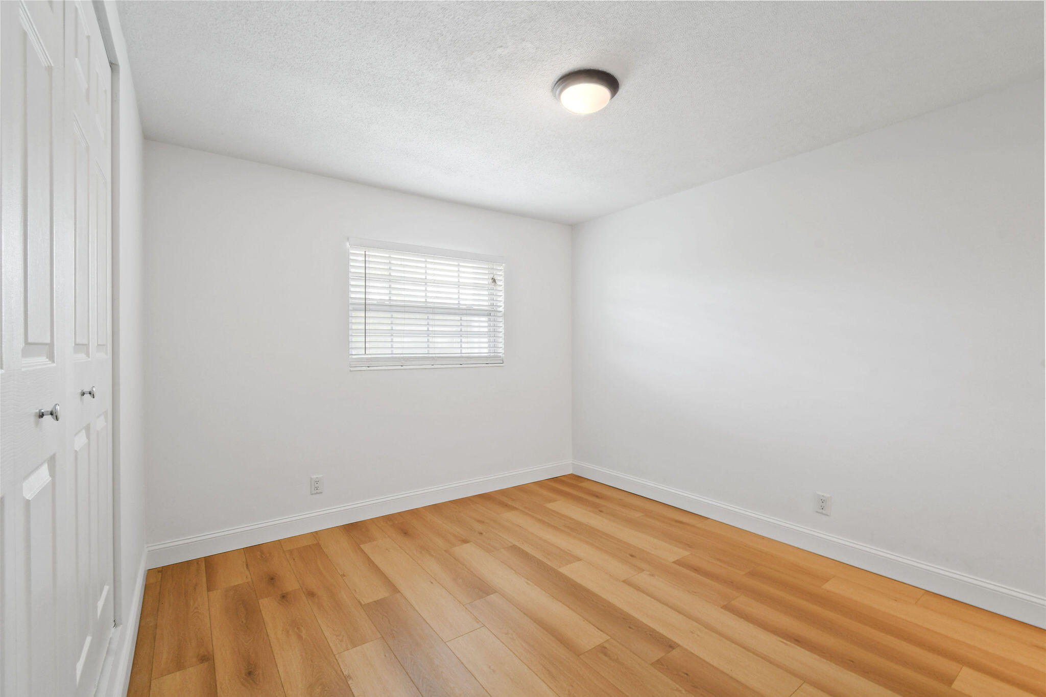631 W Jasmine Drive