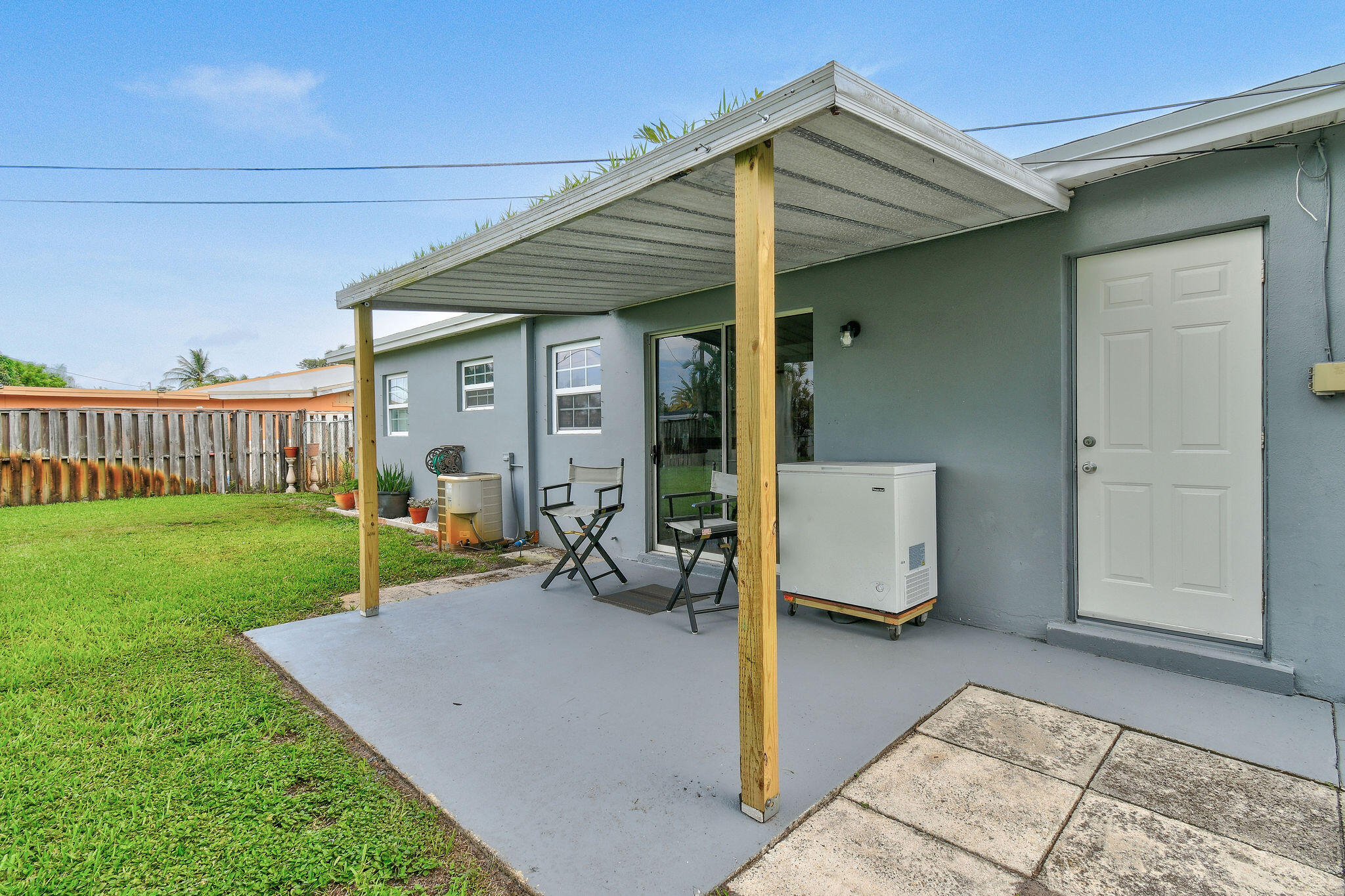 631 W Jasmine Drive