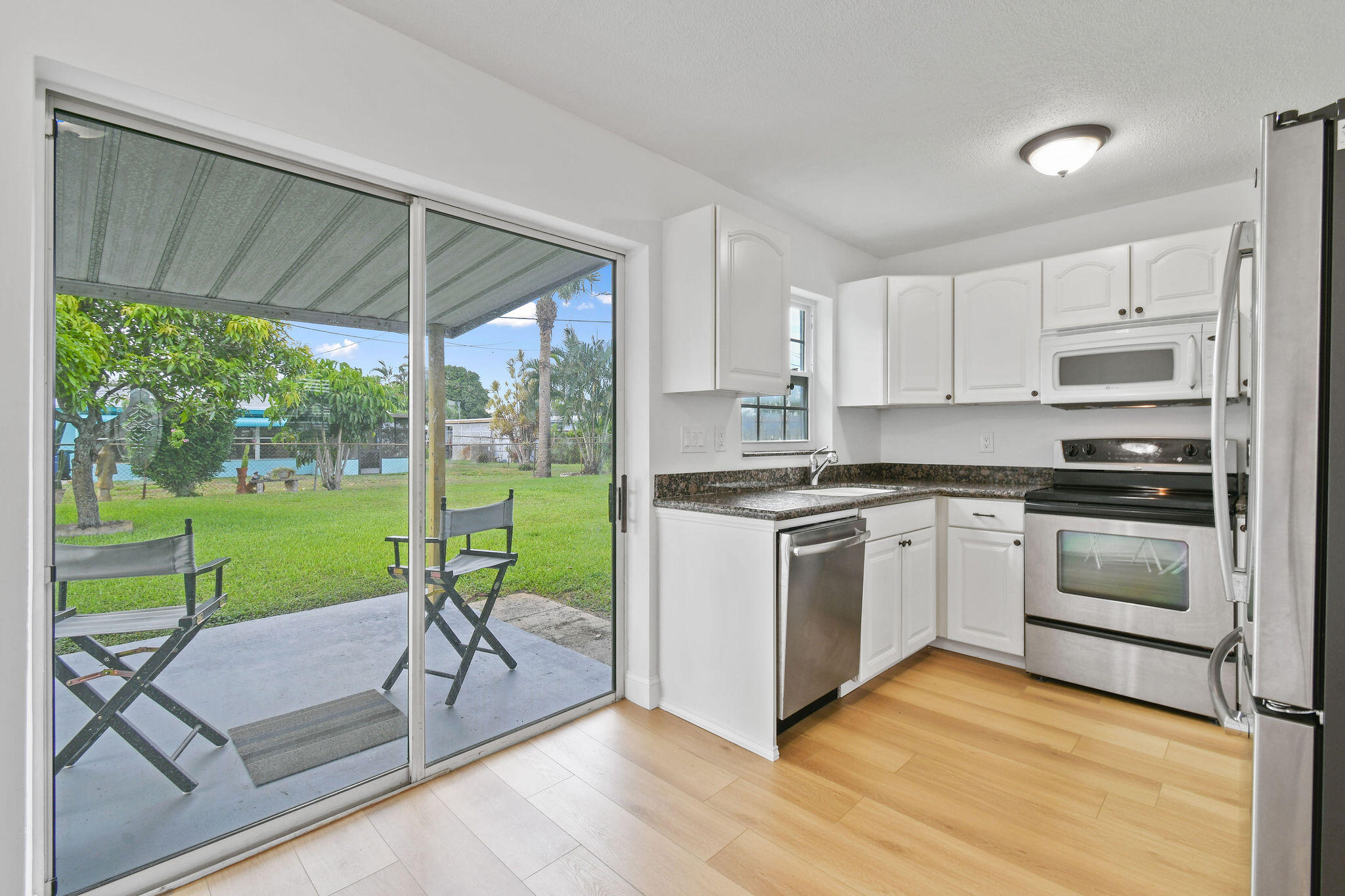 631 W Jasmine Drive