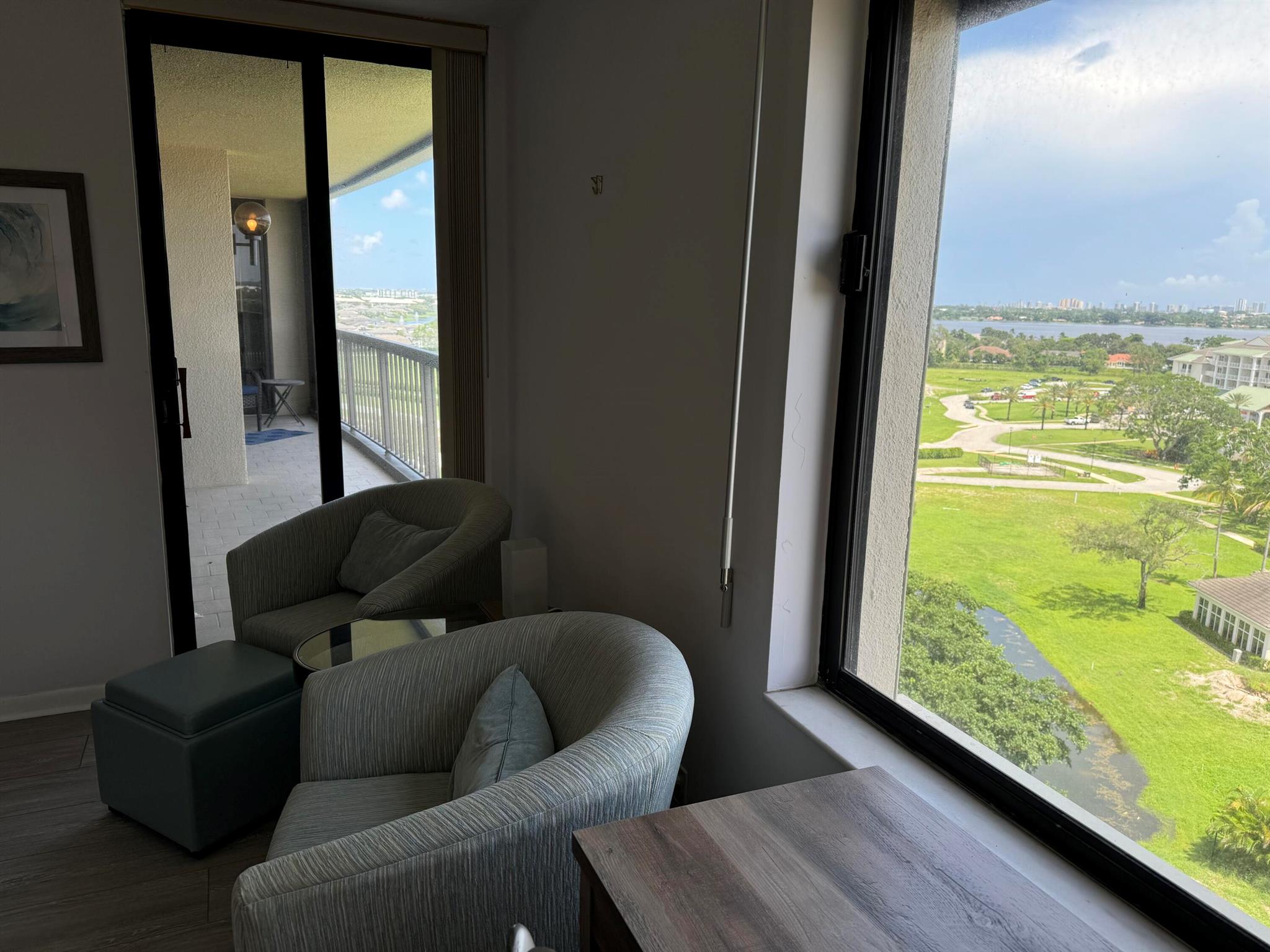 2450 Presidential Way 1107