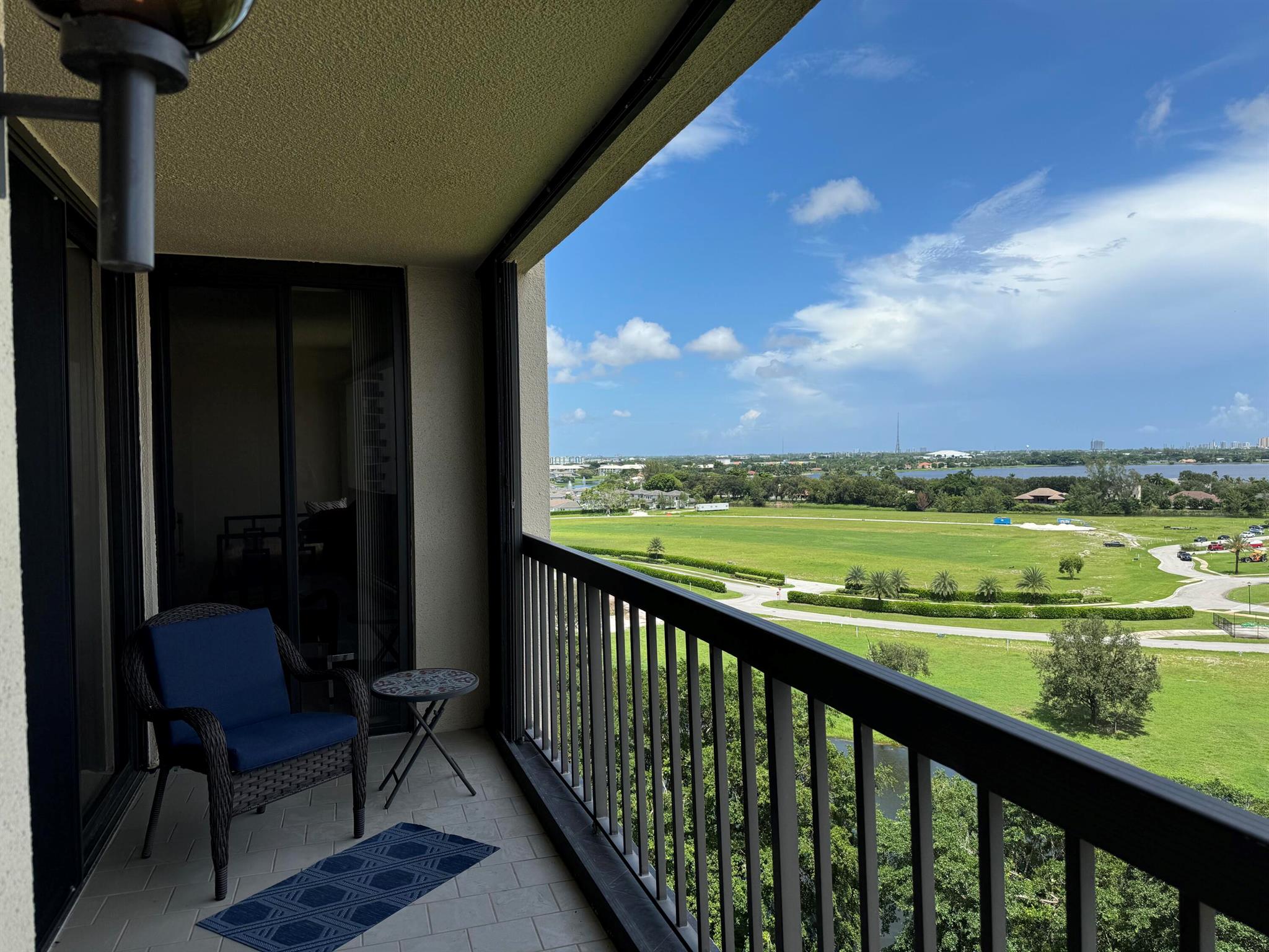 2450 Presidential Way 1107