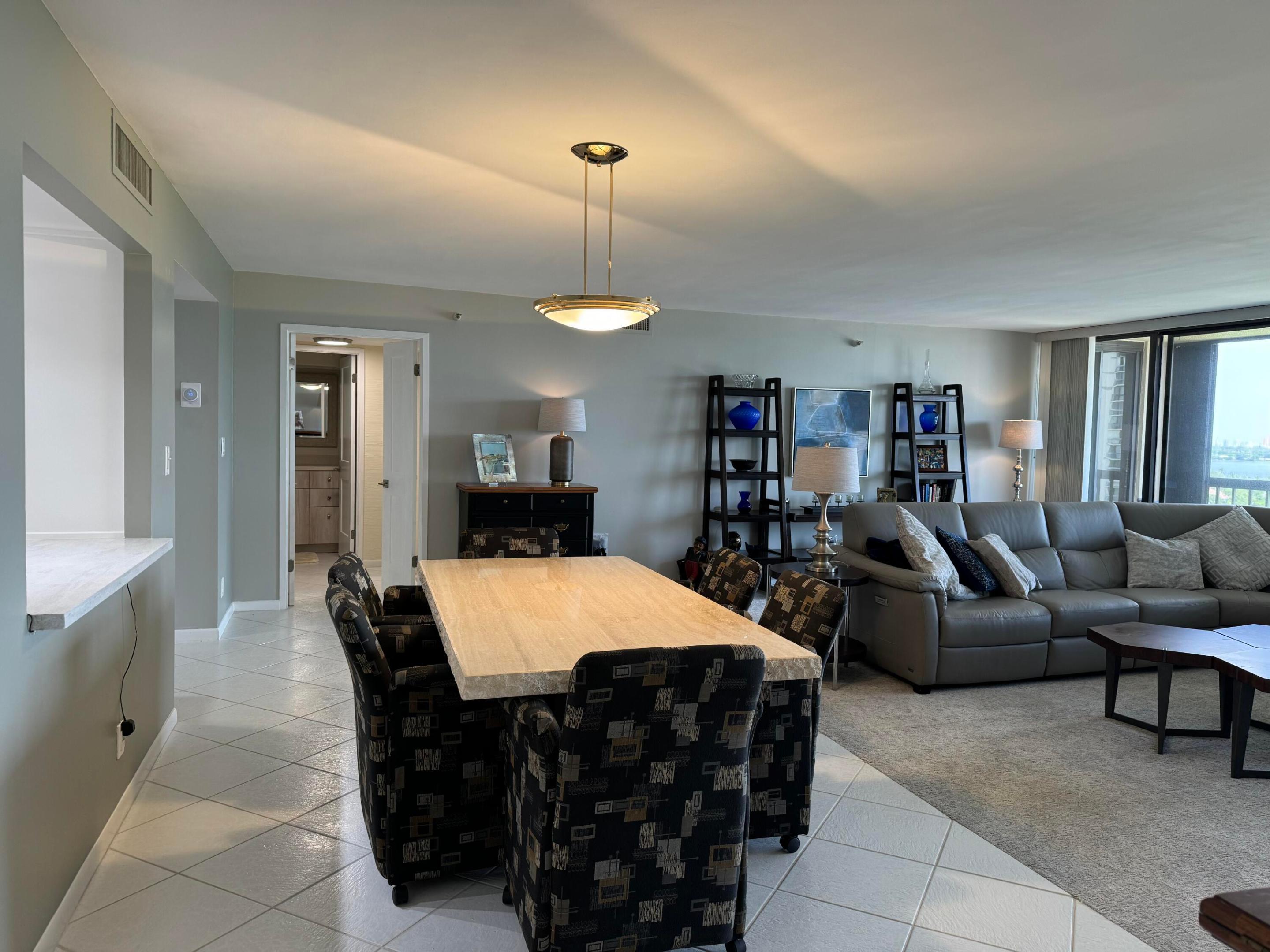 2450 Presidential Way 1107