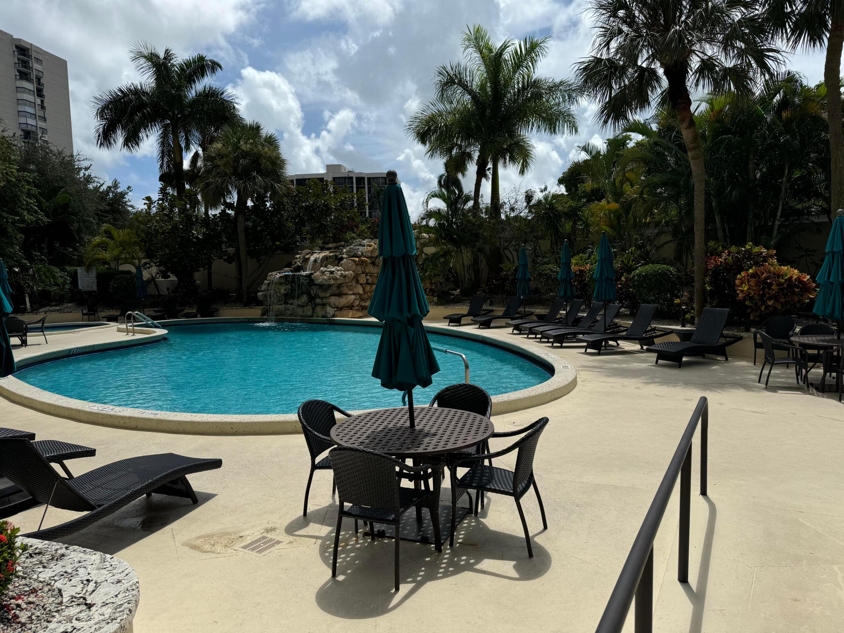 2450 Presidential Way 1107