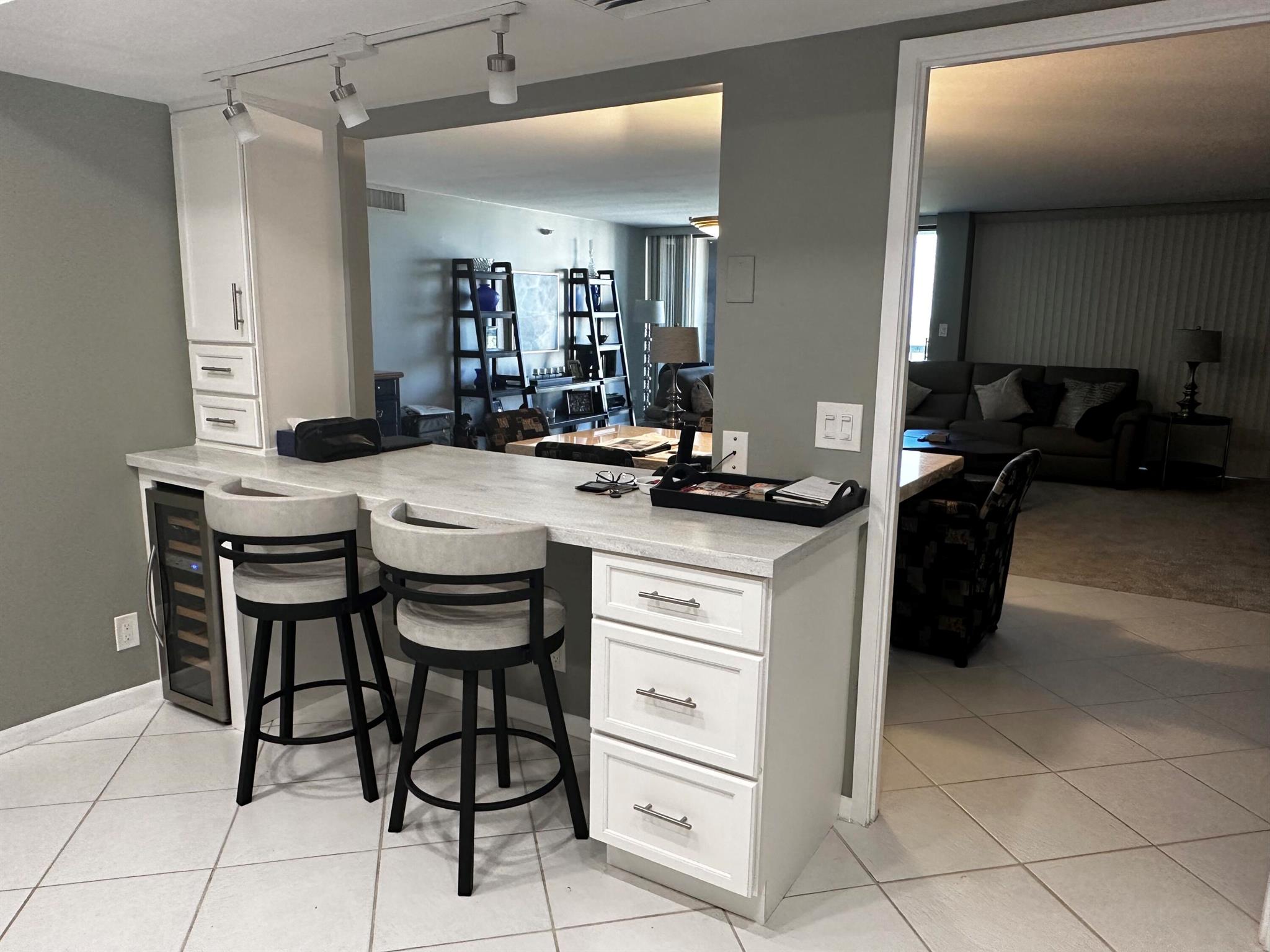 2450 Presidential Way 1107