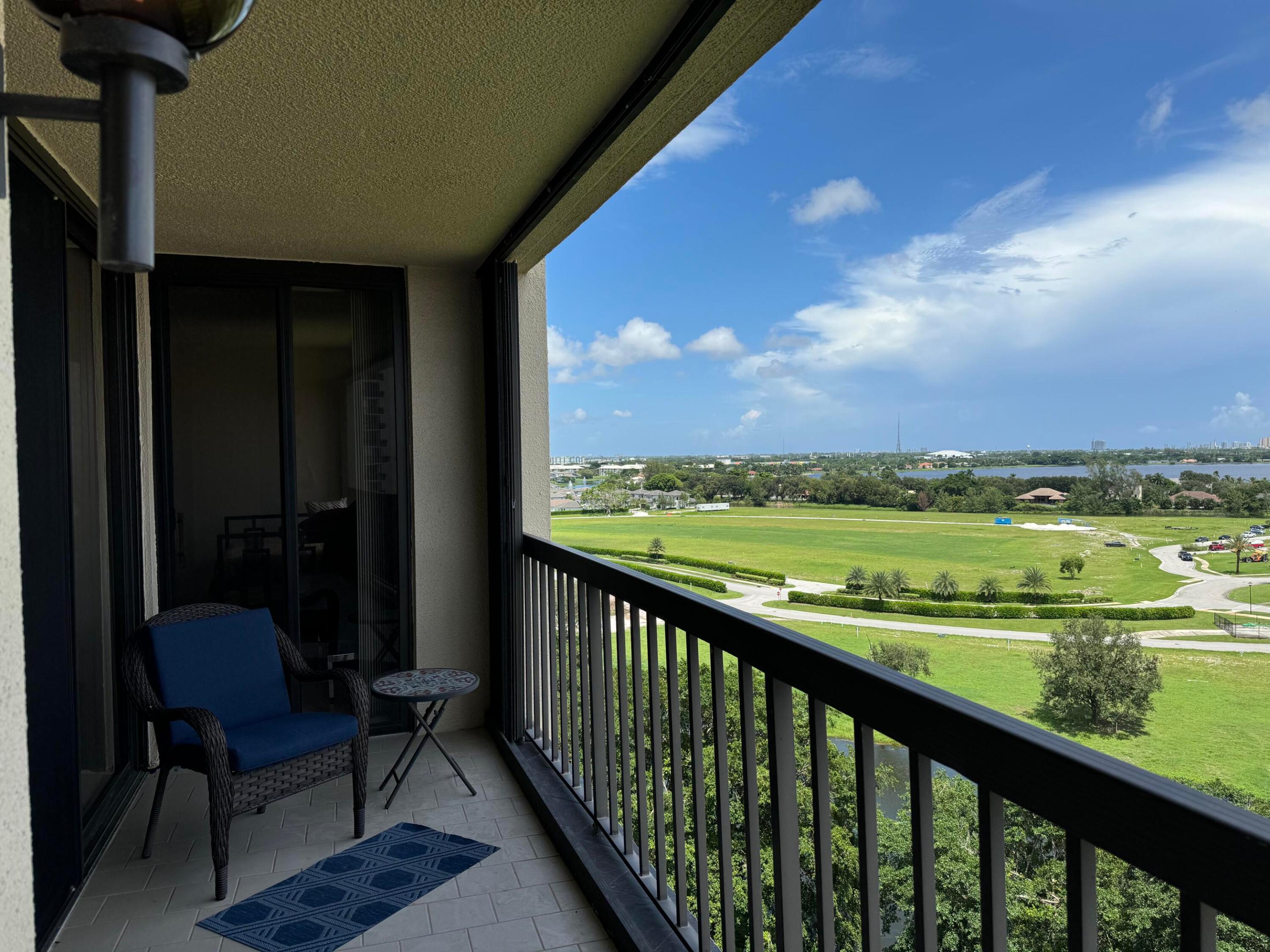 2450 Presidential Way 1107