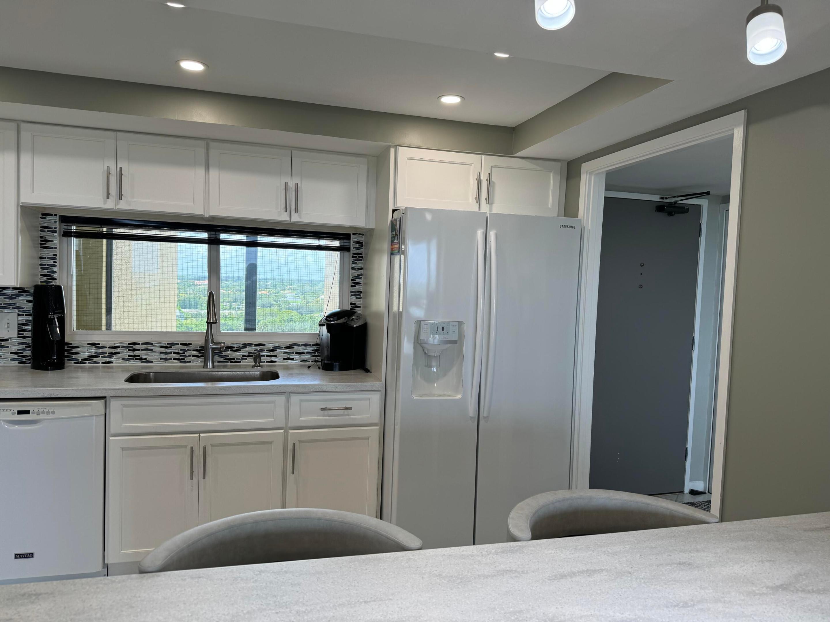 2450 Presidential Way 1107