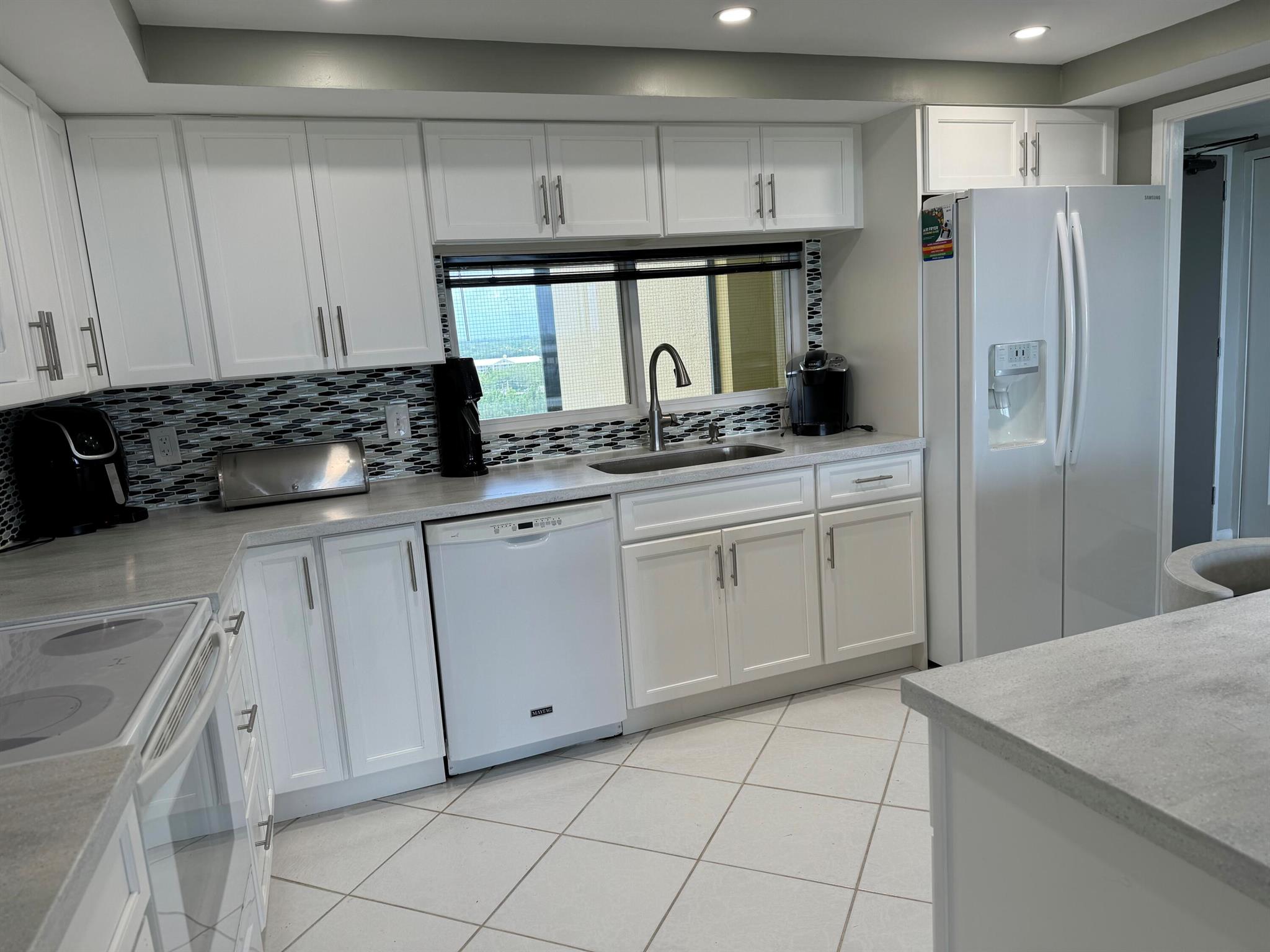 2450 Presidential Way 1107