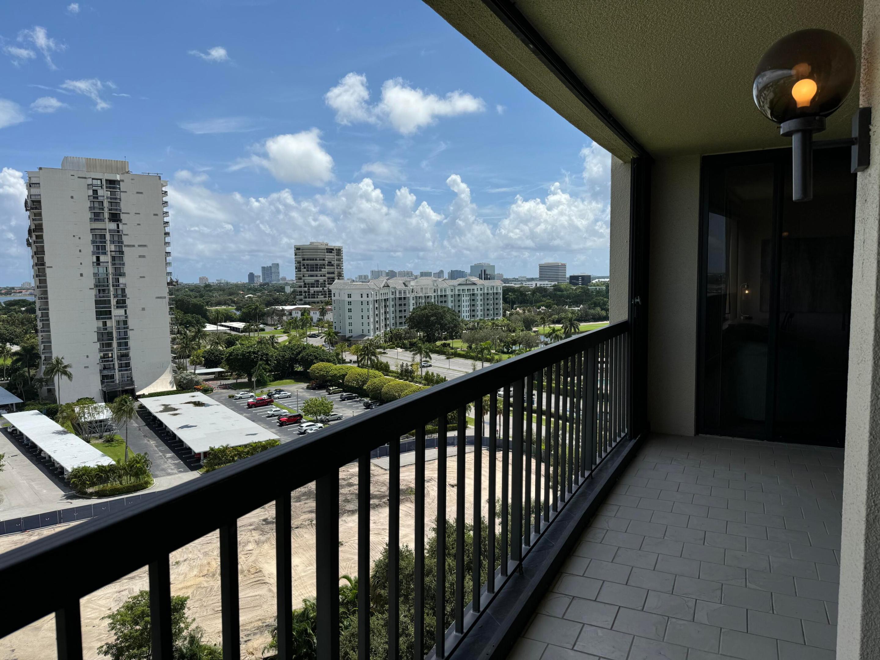 2450 Presidential Way 1107